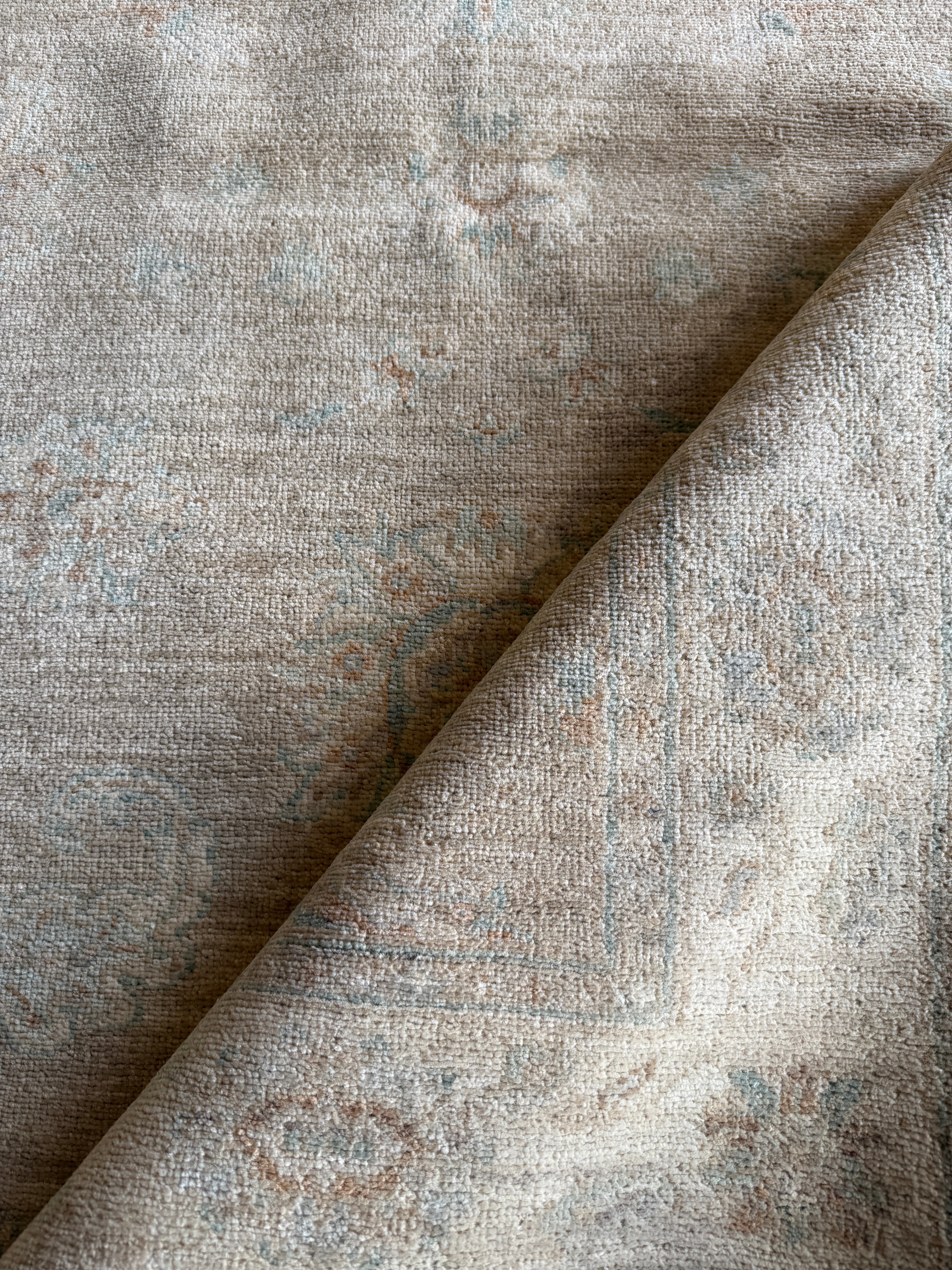 Phylicia Feldman 3.3x4.10 Cream Hand-Knotted Farhan Rug