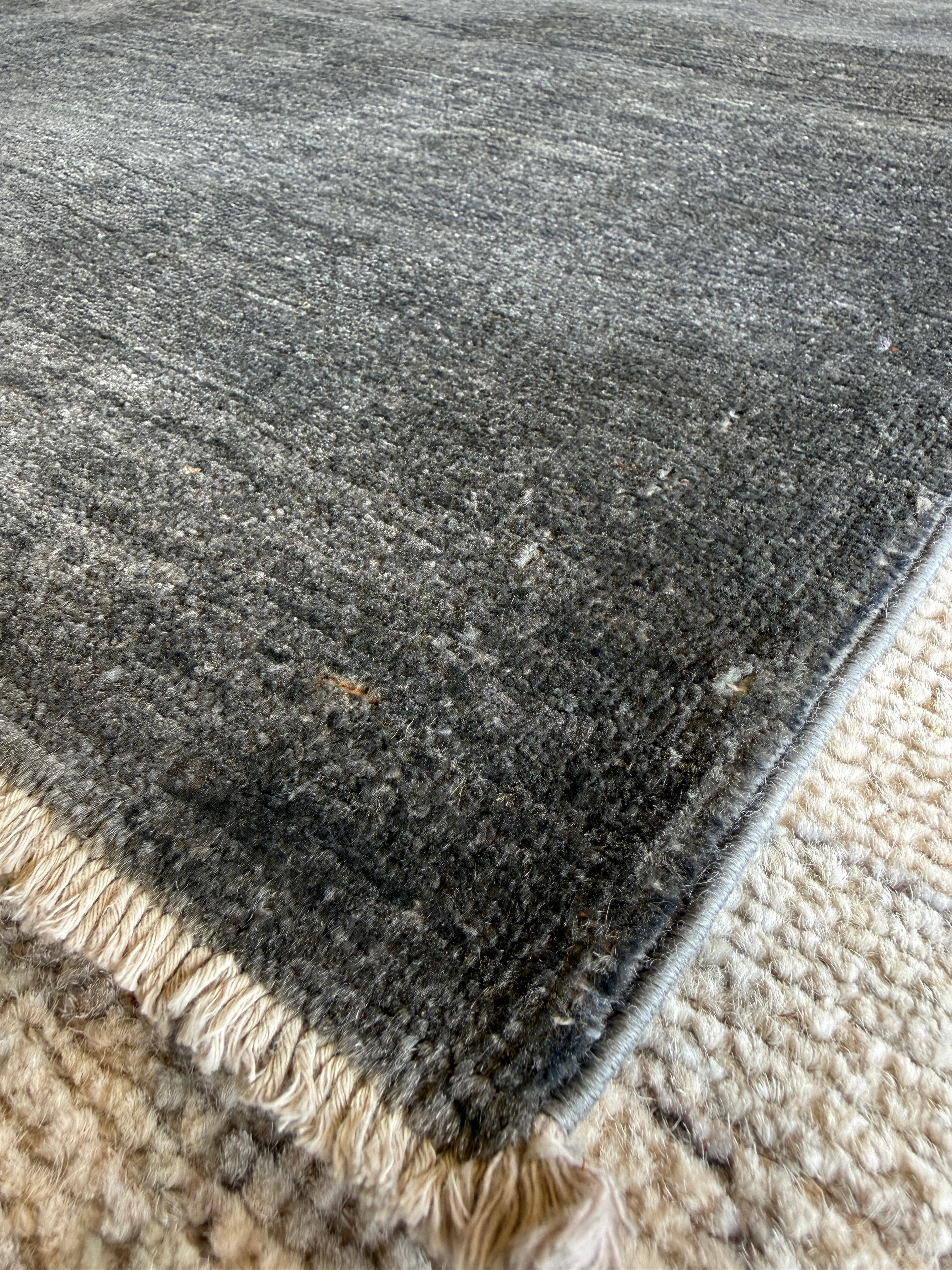 Nicole Mosteller 2.9x4.1 Grey Hand-Knotted Farhan Rug