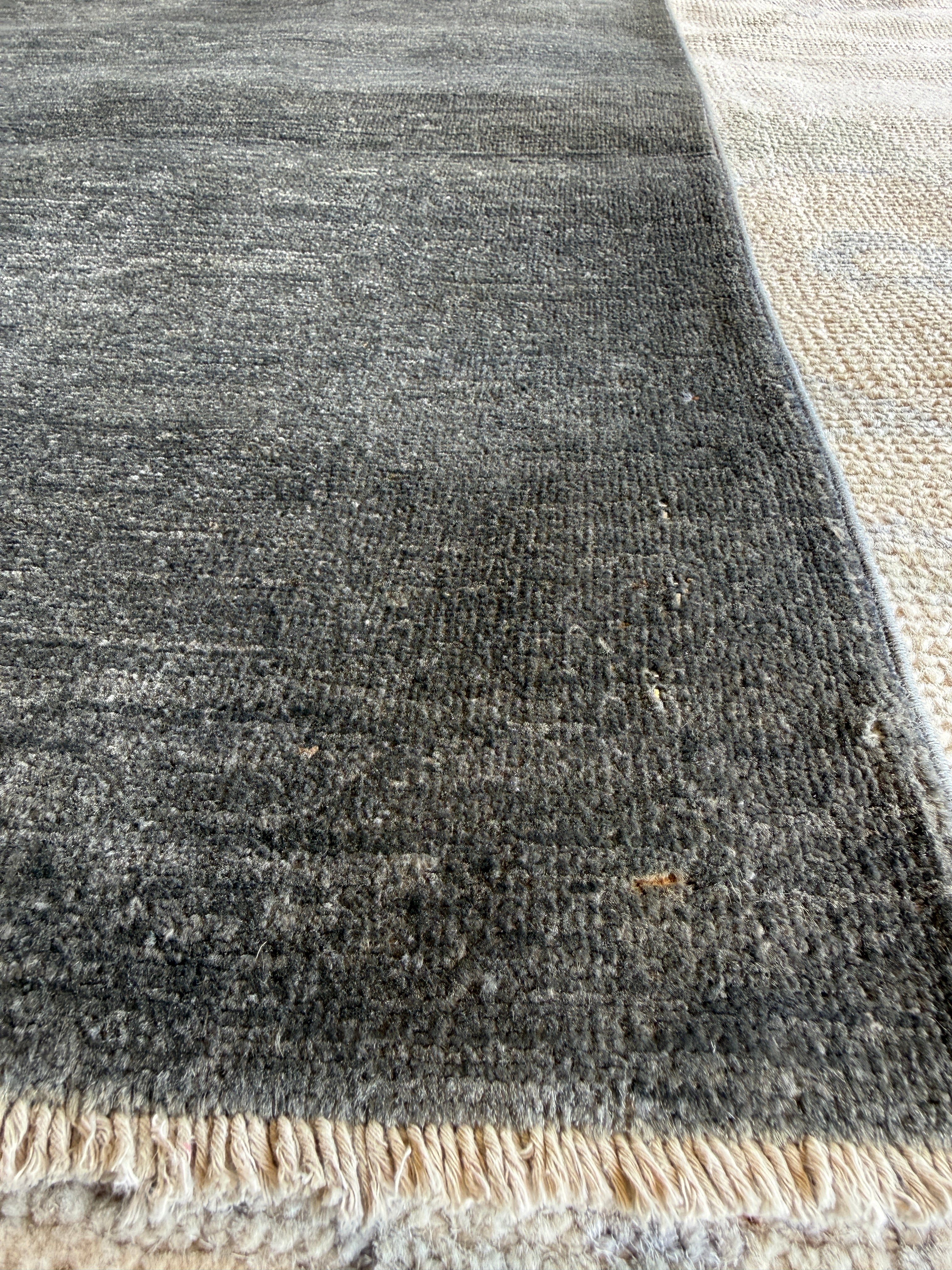 Nicole Mosteller 2.9x4.1 Grey Hand-Knotted Farhan Rug
