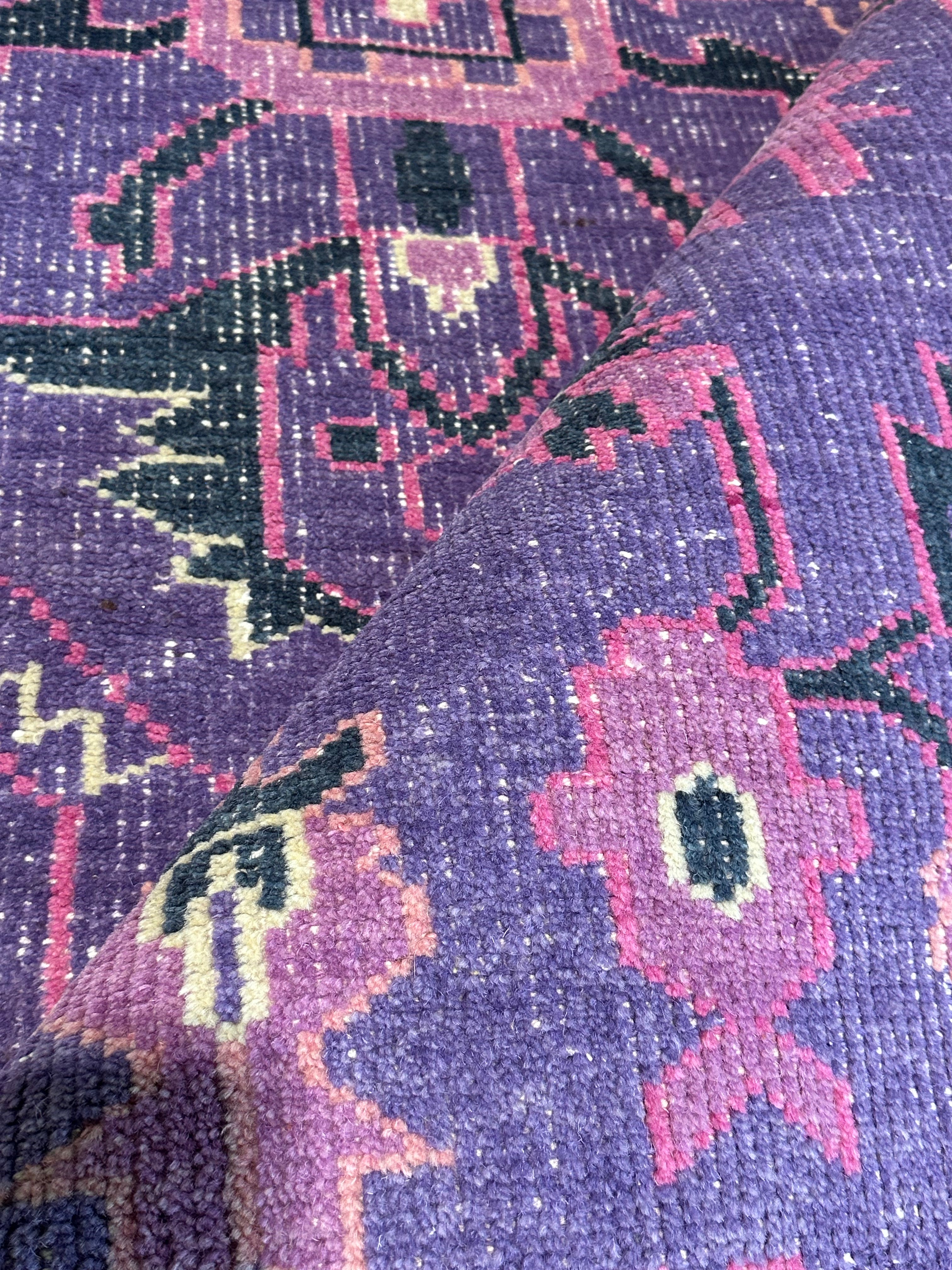 Paul Rudd 5x7.9 Hand-Knotted Purple Heriz