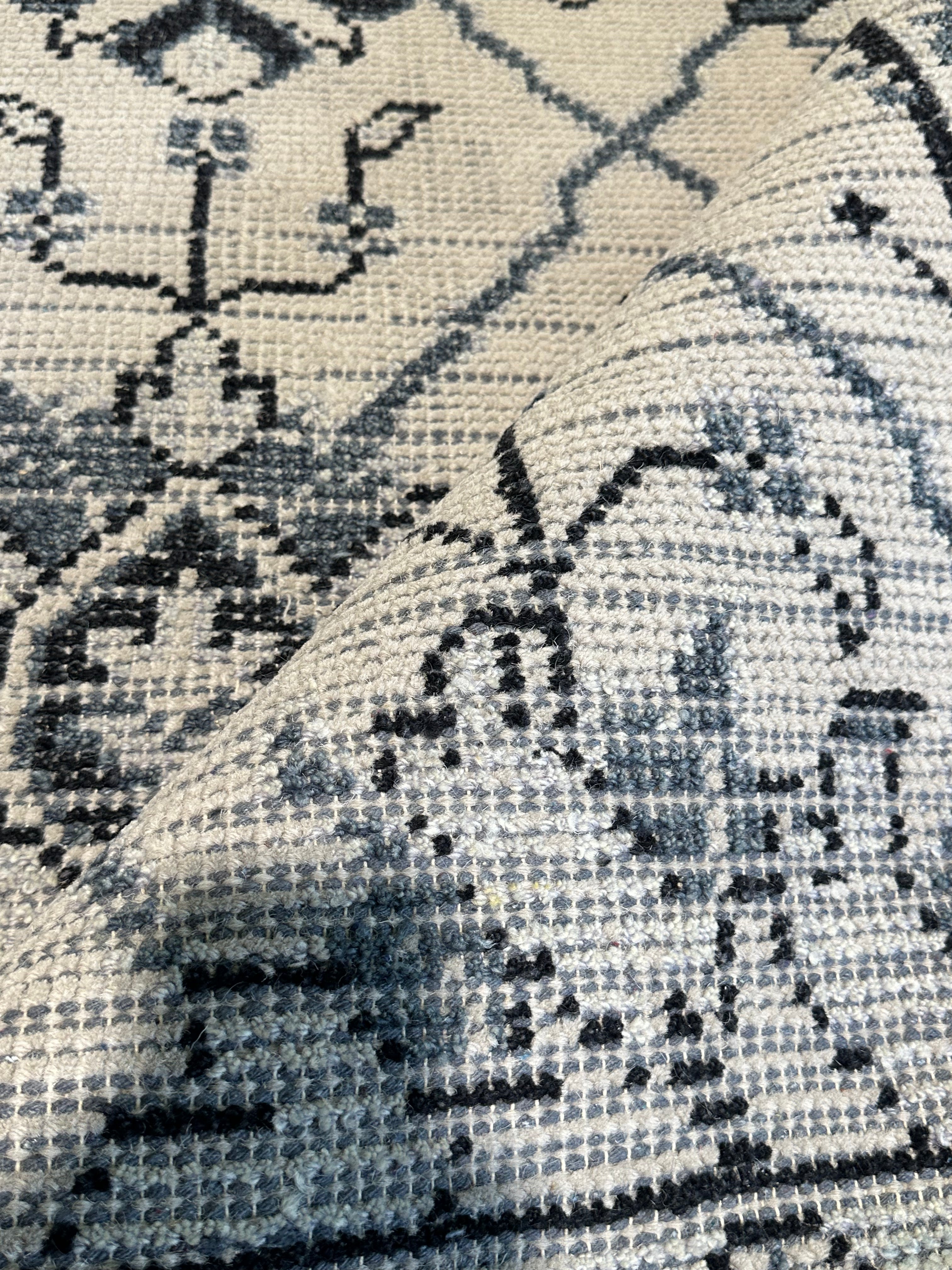 Emily Waltham 5x8 Ivory Hand-Knotted Oushak