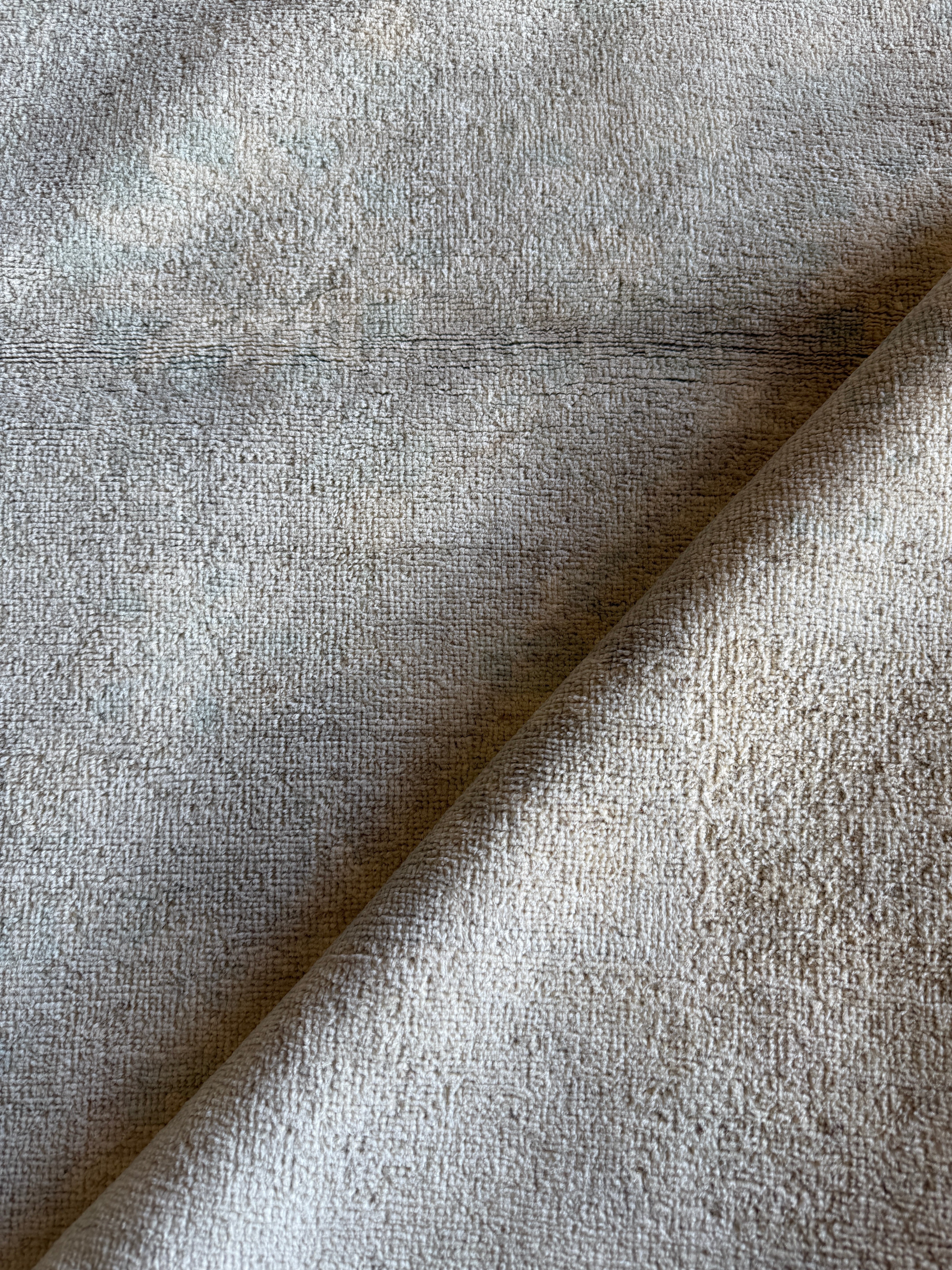 Harper-Lynn Bryson 3.1x4.7 Cream Hand-Knotted Farhan Rug