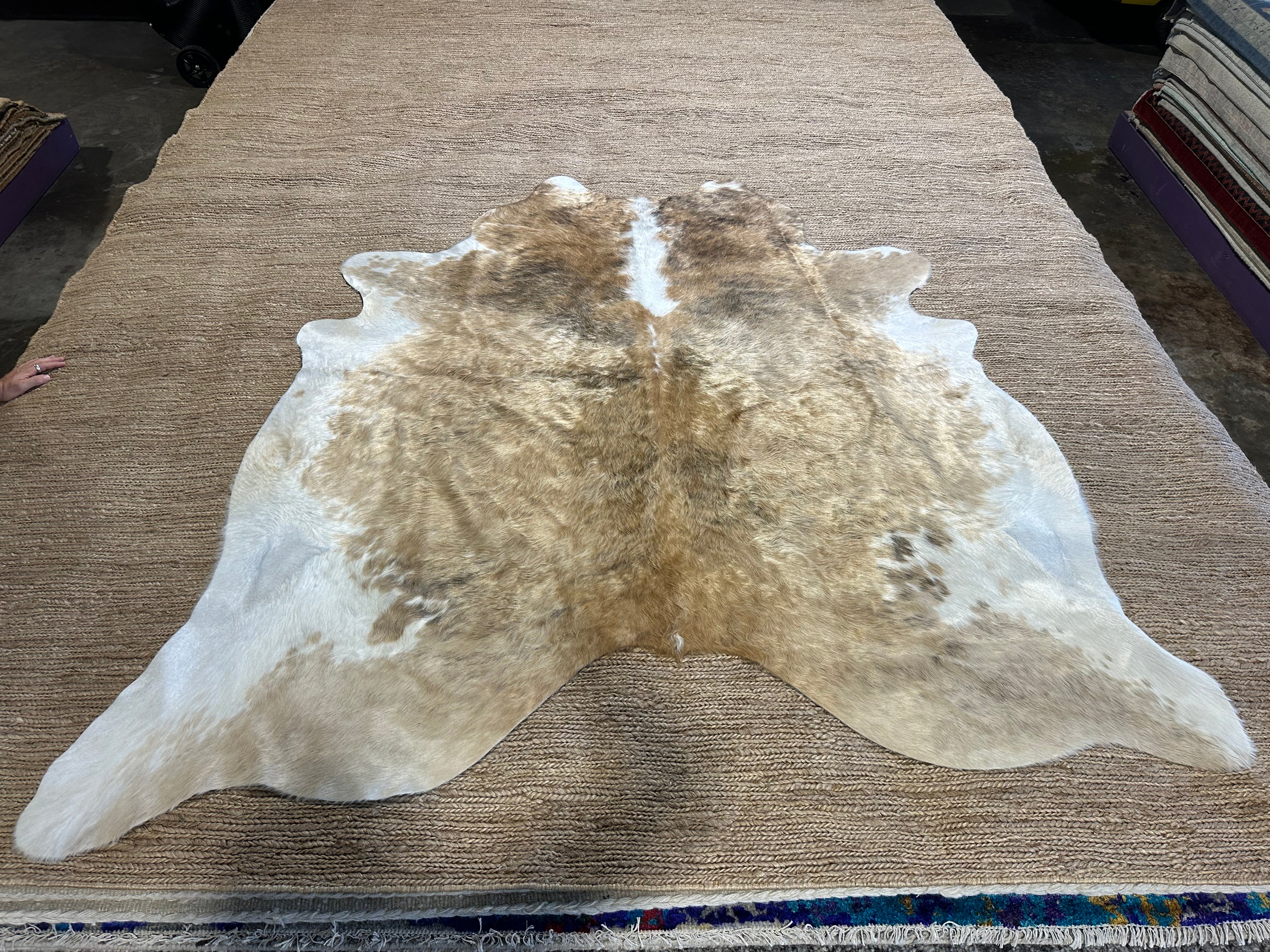 Tricolor BL BR WH Cowhide Rug 6.2X6.9