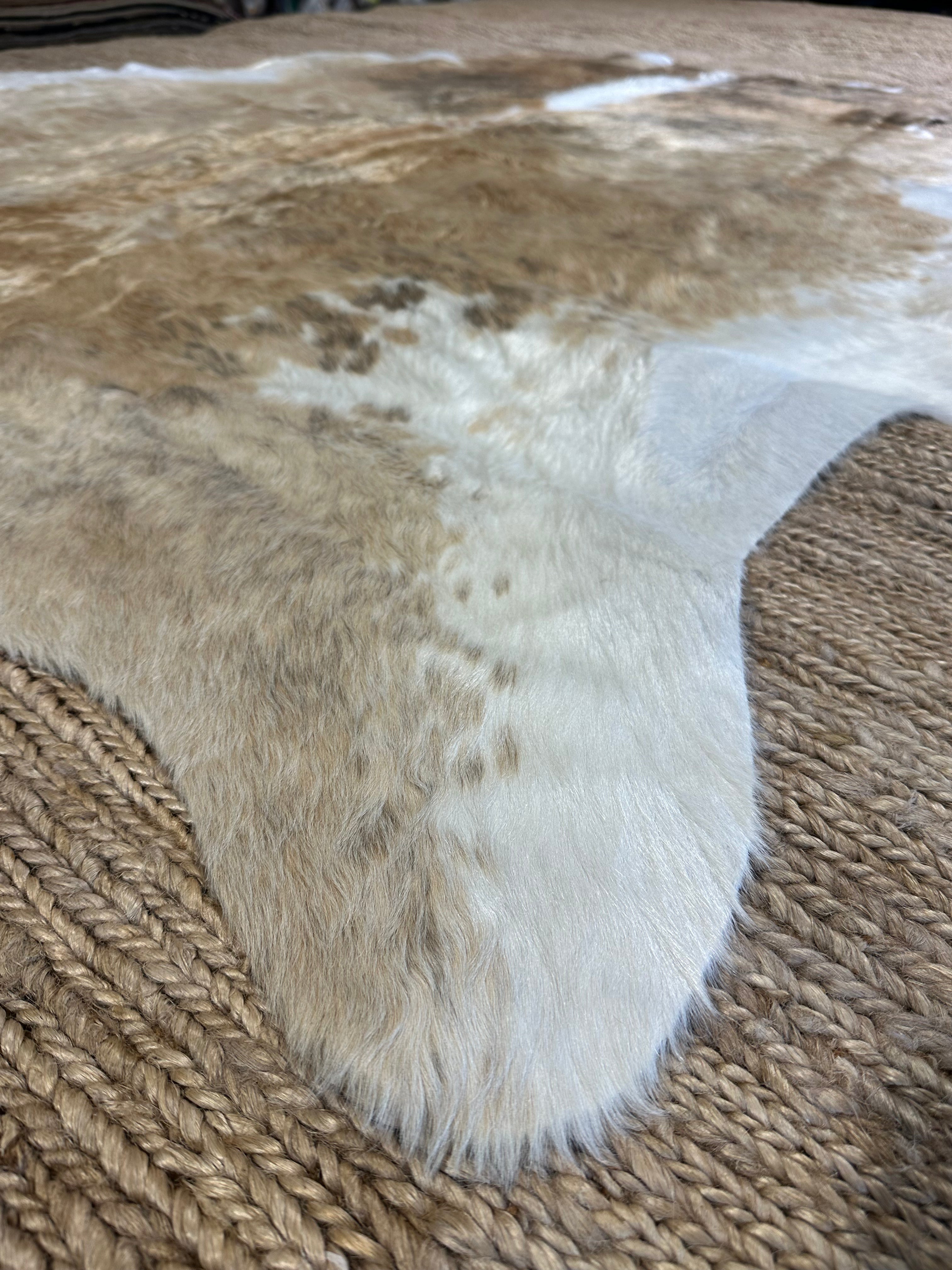 Tricolor BL BR WH Cowhide Rug 6.2X6.9