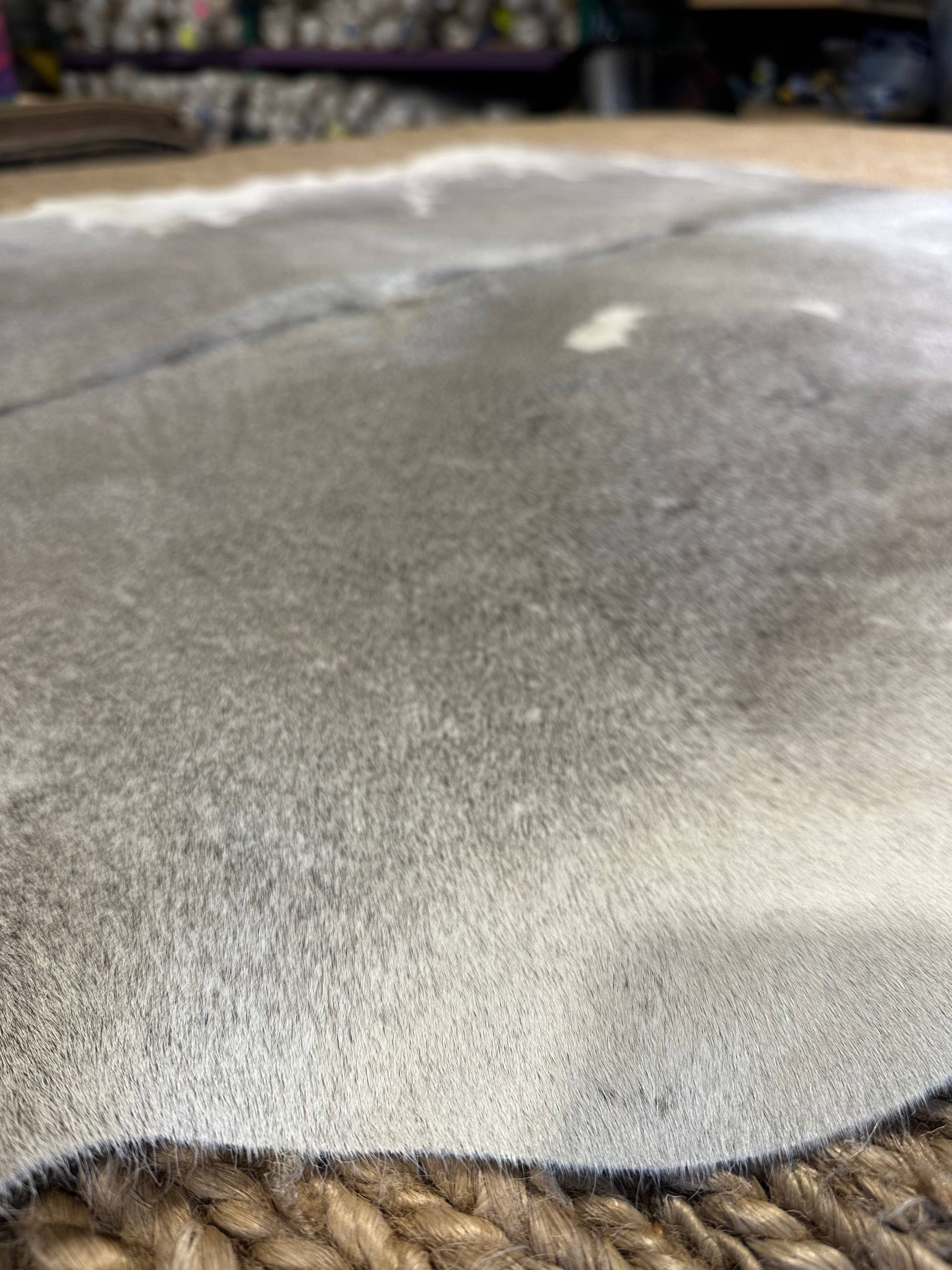 Gris Large Cowhide Rug 5.7x7.6