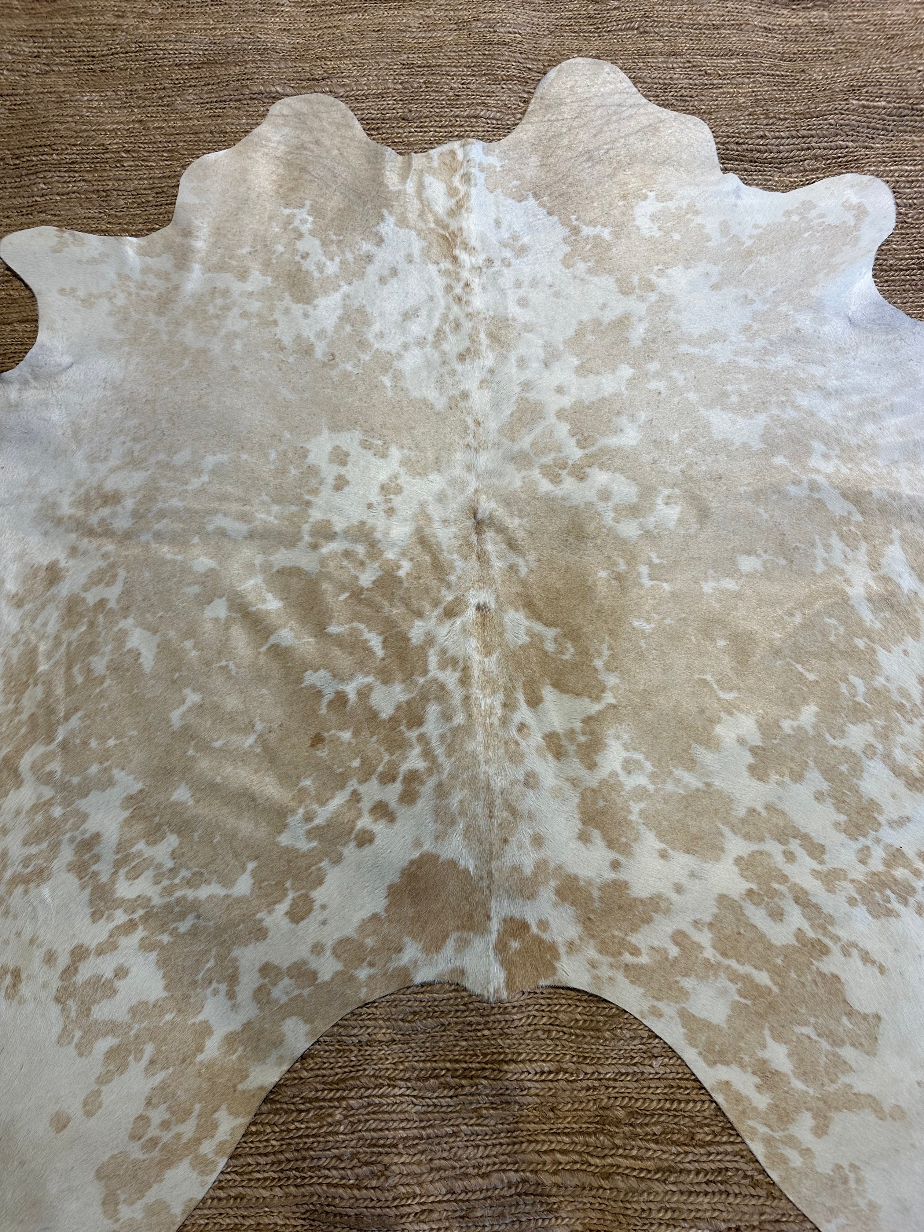 Beige Wh Sp Large Cowhide Rug 5.10x6.10