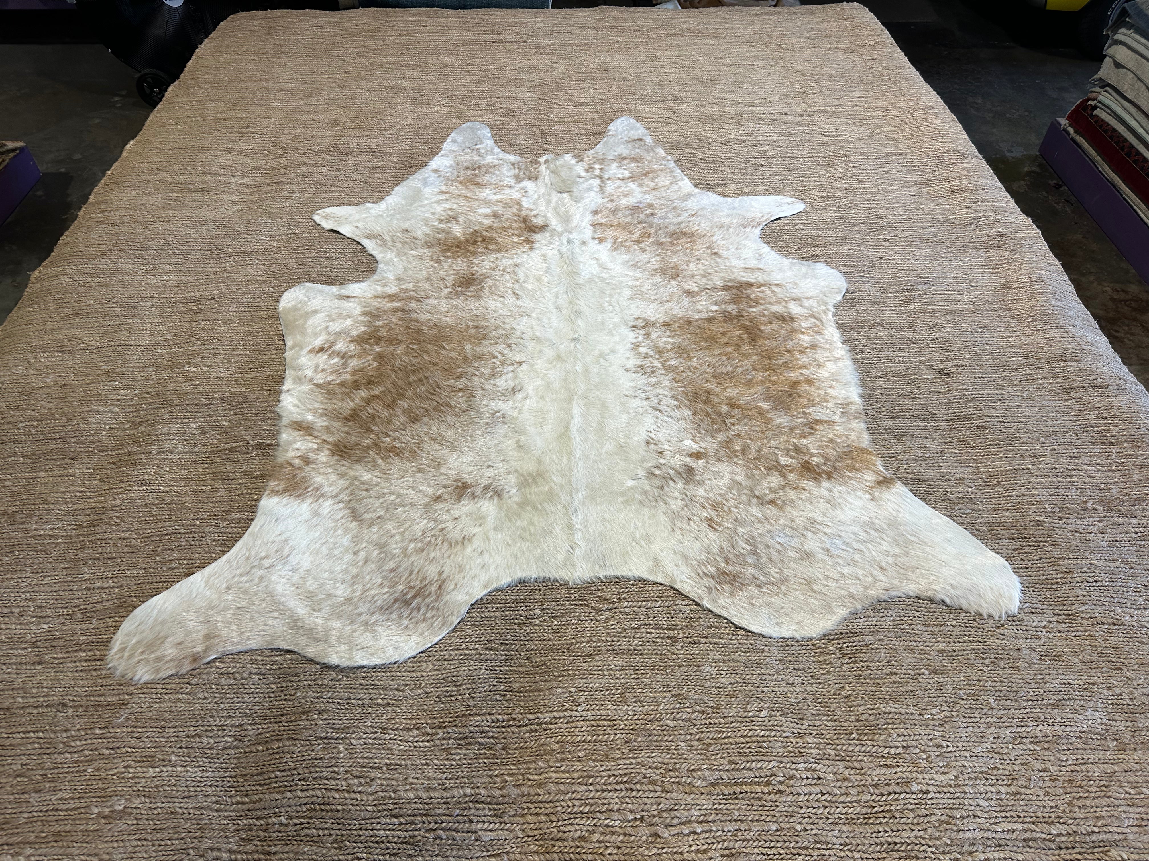 Gris Beige Cowhide Rug 4.8X6.11