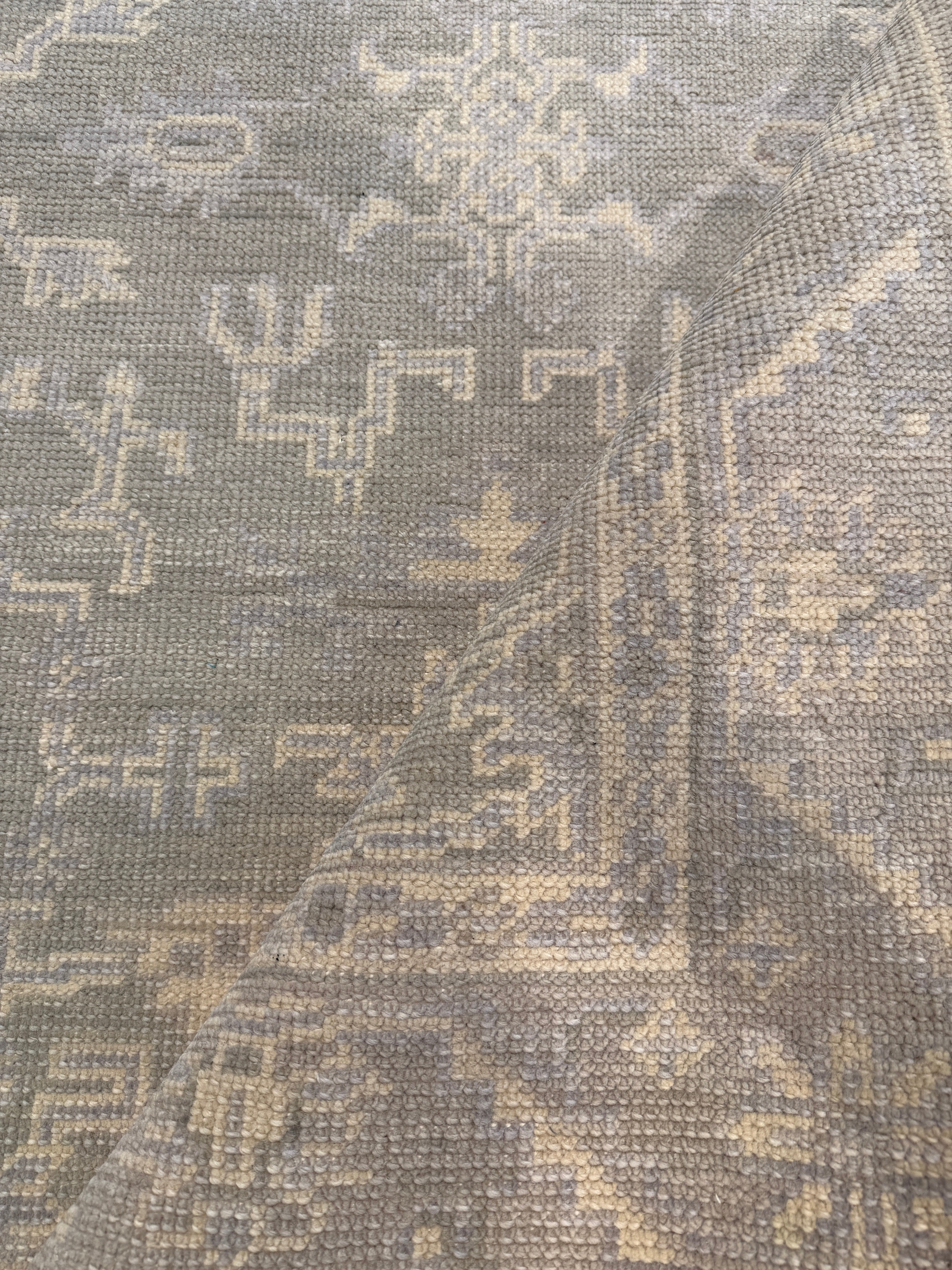 Margaret Sullivan 4x6 Silver and Grey Hand-Knotted Oushak Rug
