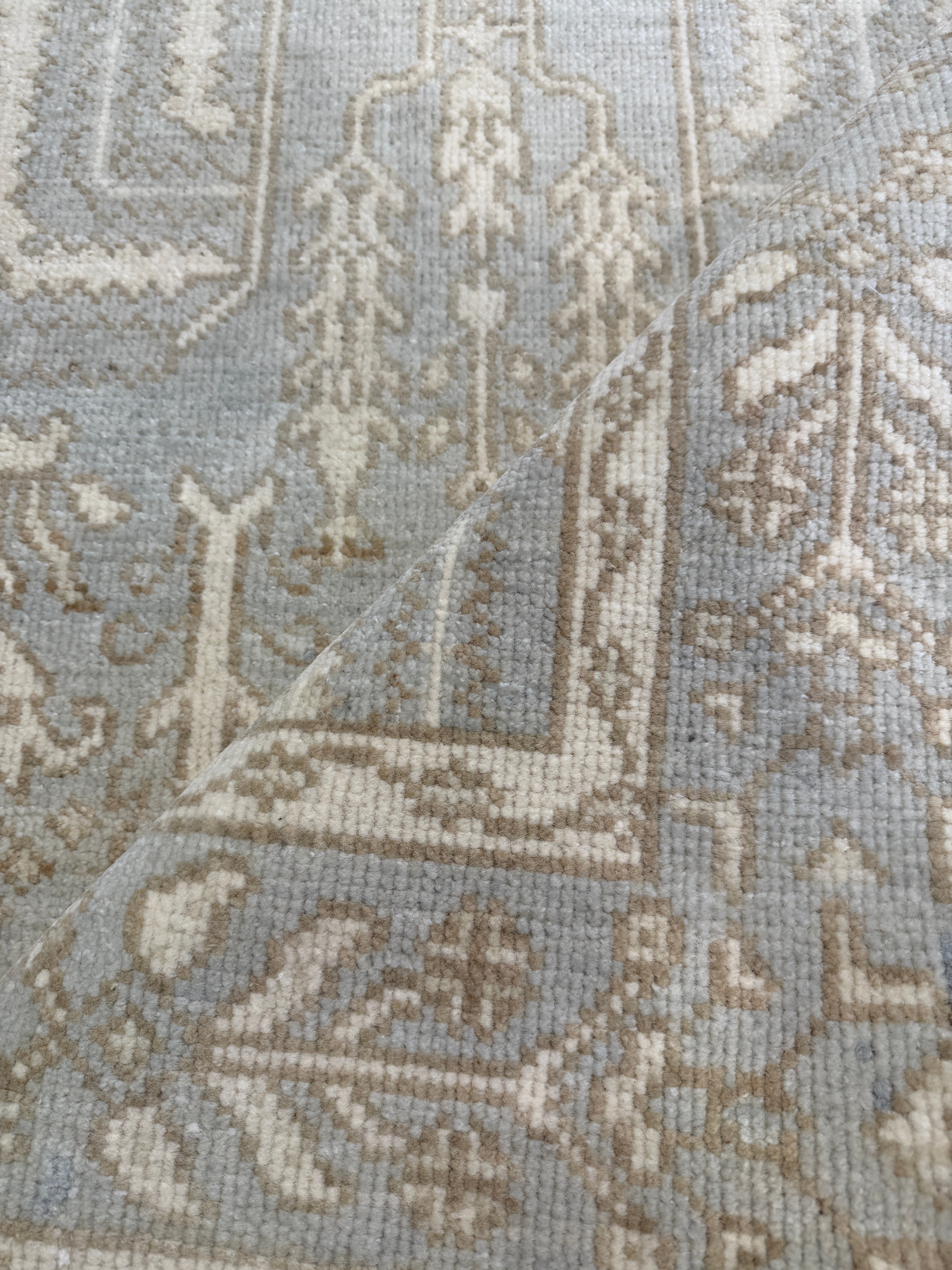 Kate Bracken 4.1x6.3 Hand-Knotted Cream and Green Oushak