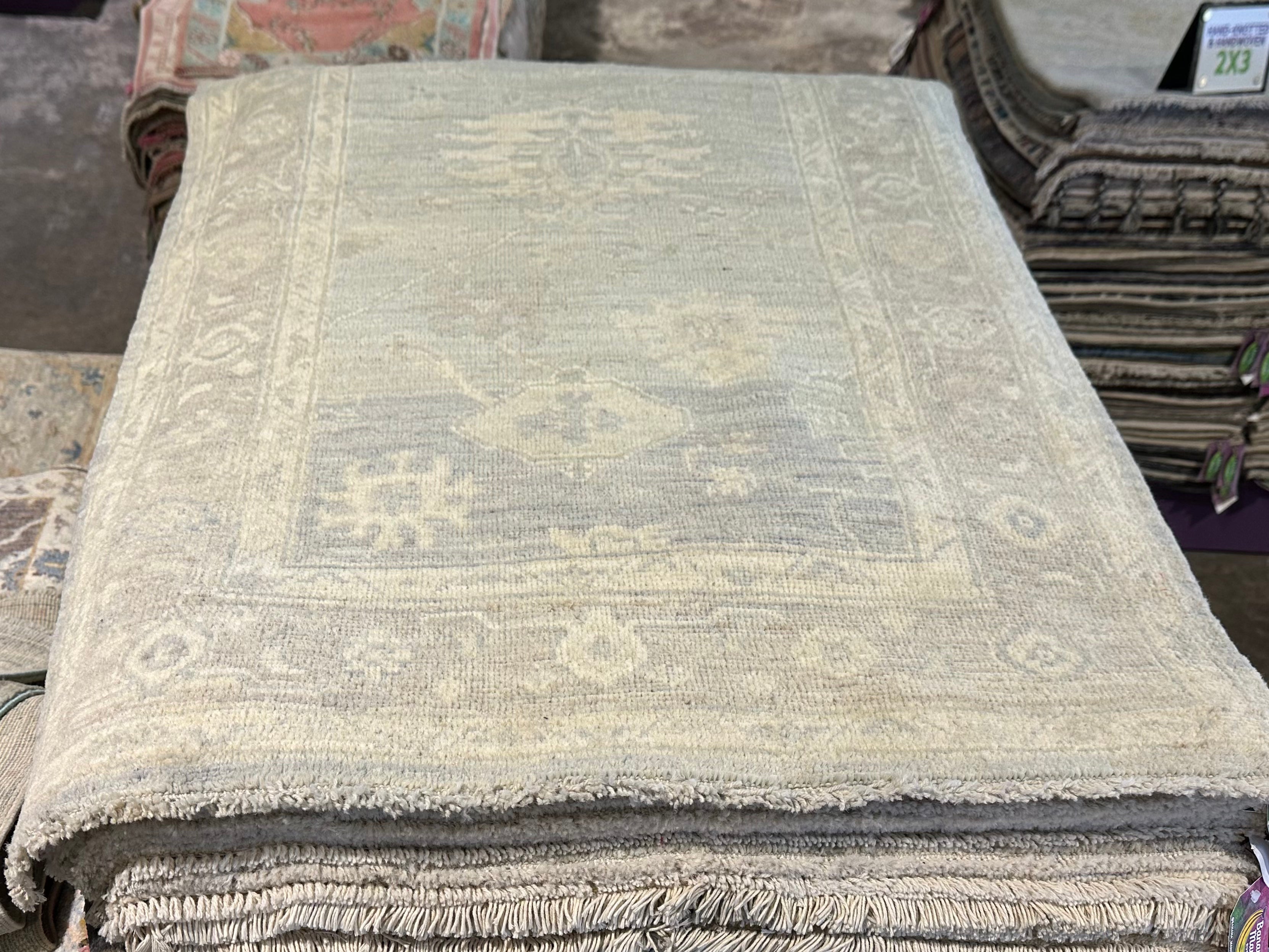 Kelly Rowan 3.1x5 Afghani Whitewashed Oushak