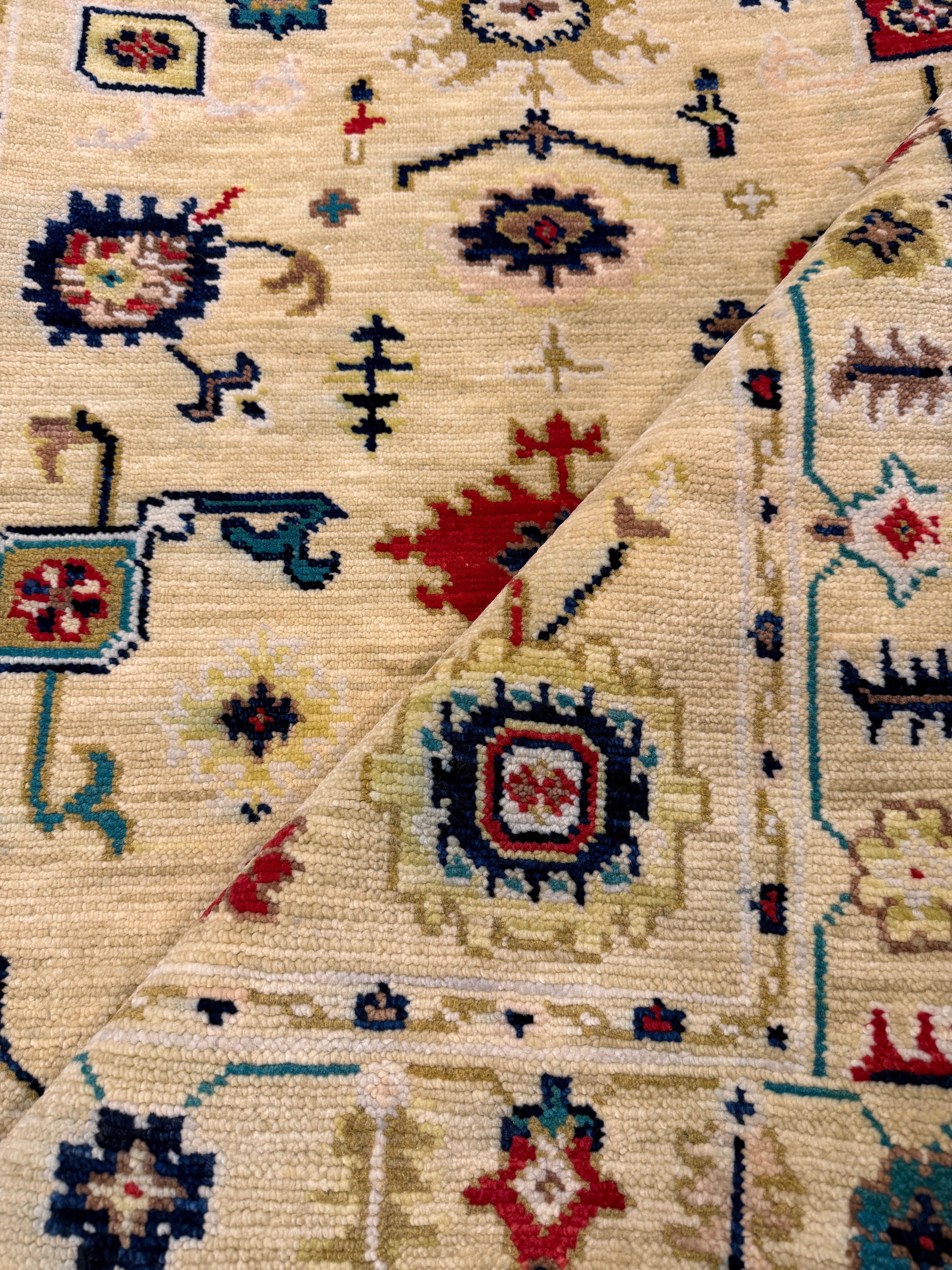 Cindy Barshop 4x6 Hand-Knotted Oushak Ivory