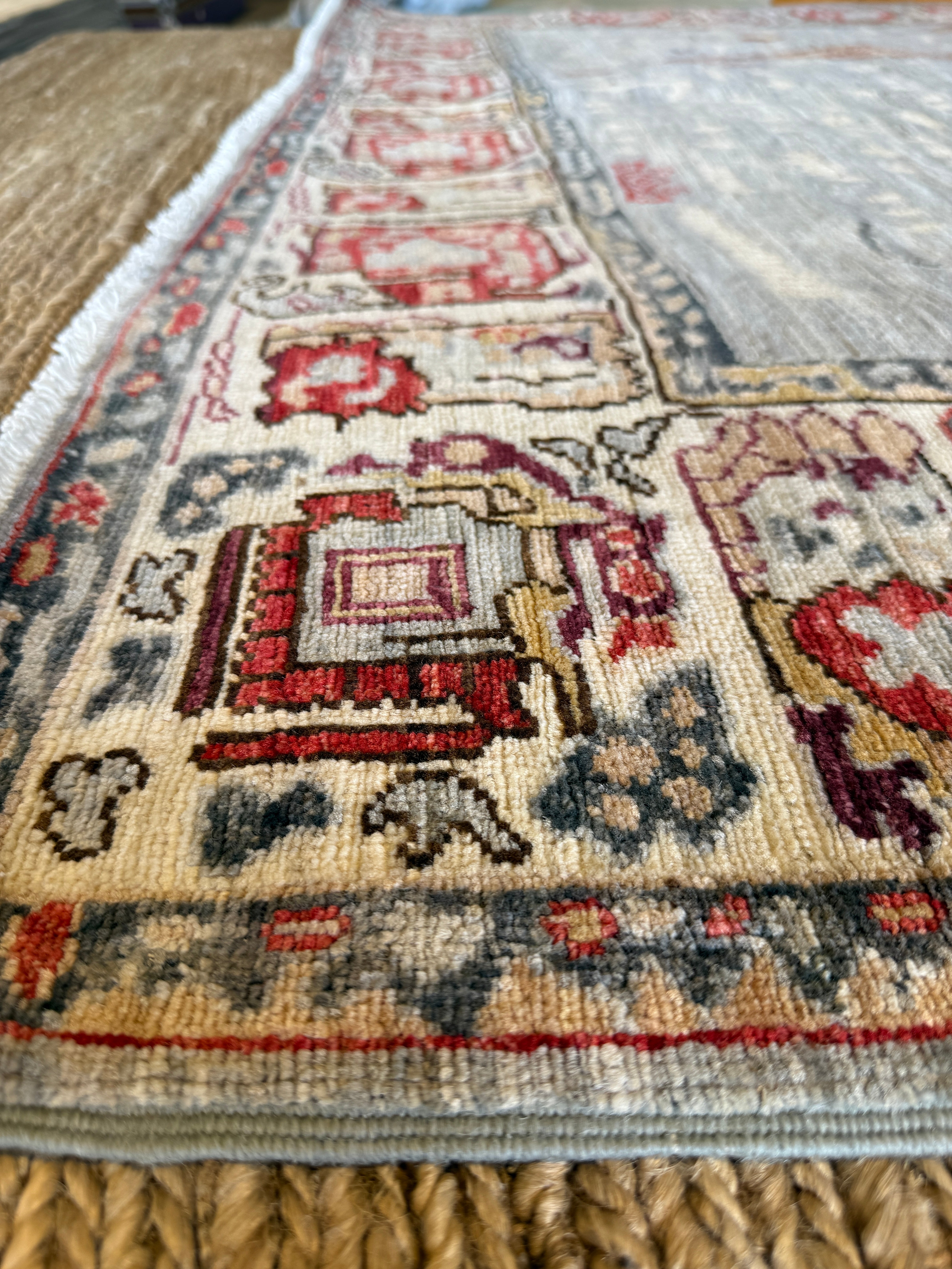 Jennifer Jason Leigh 5.11x9.1 Grey & Red Chobi Afghani Rug