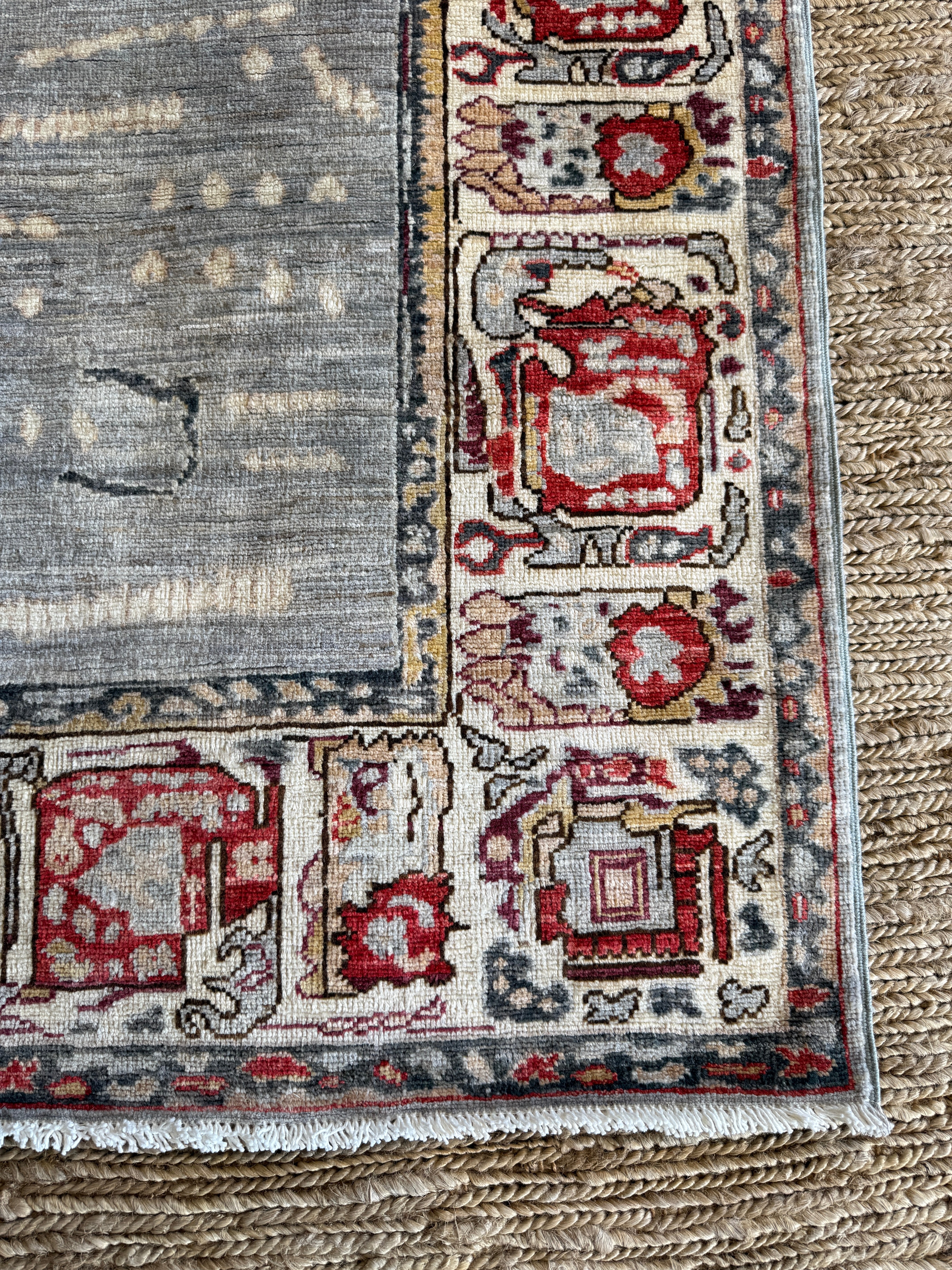 Jennifer Jason Leigh 5.11x9.1 Grey & Red Chobi Afghani Rug