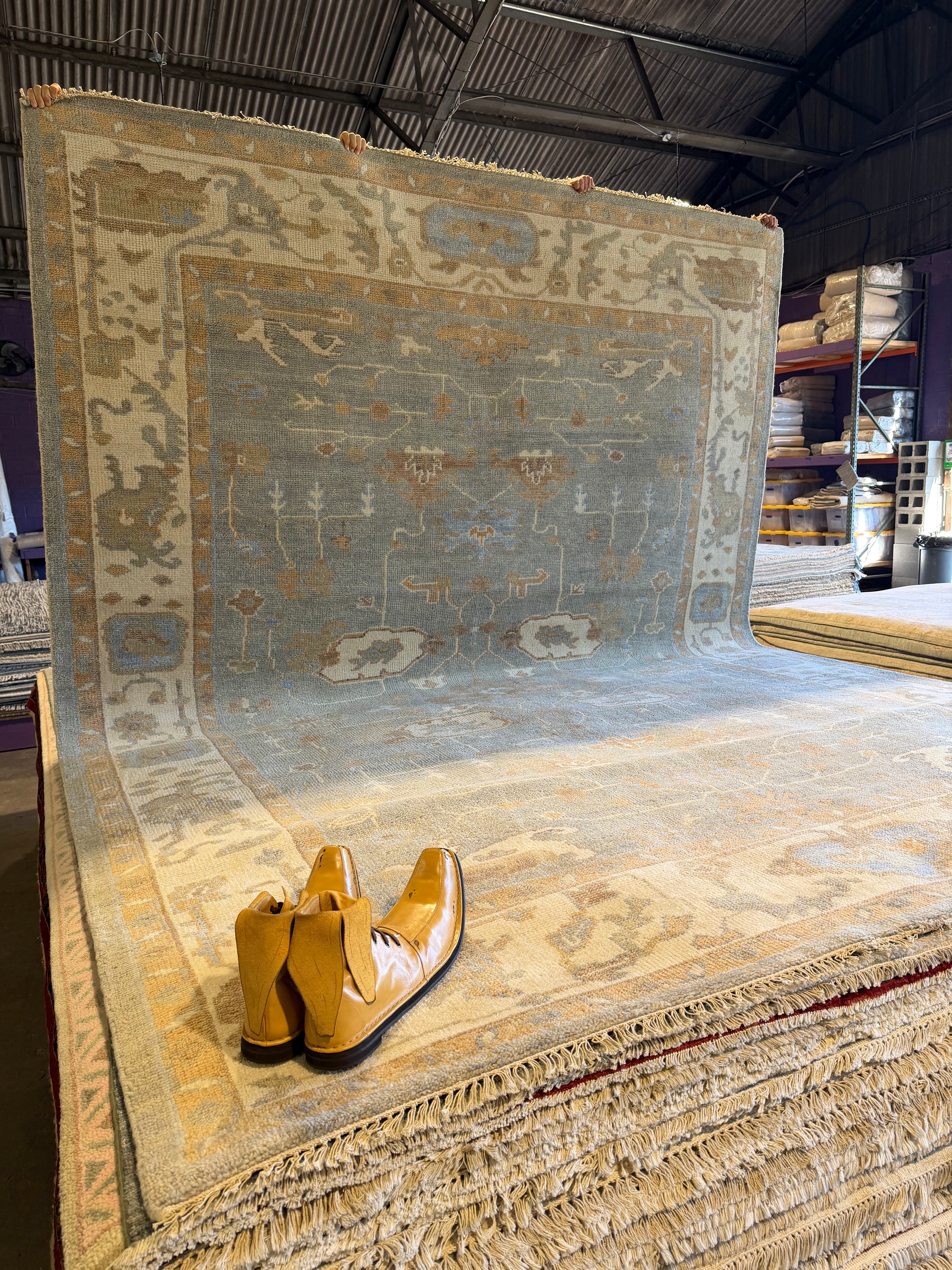 Way Bandy 8.9x12 Light Blue and Ivory Hand-Knotted Oushak Rug