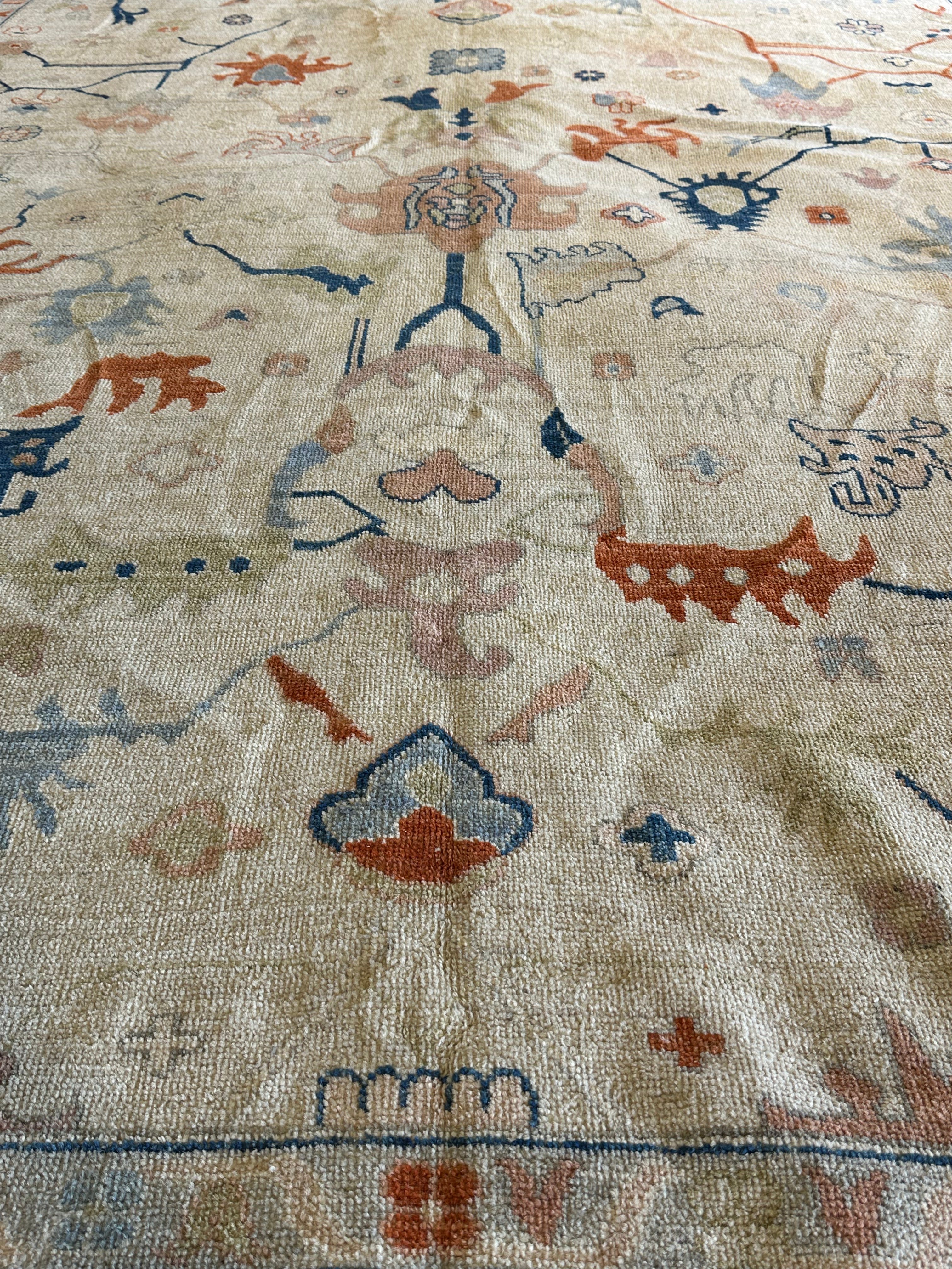 Maya Griffin 9.11x13.9 Afghani Whitewashed Oushak