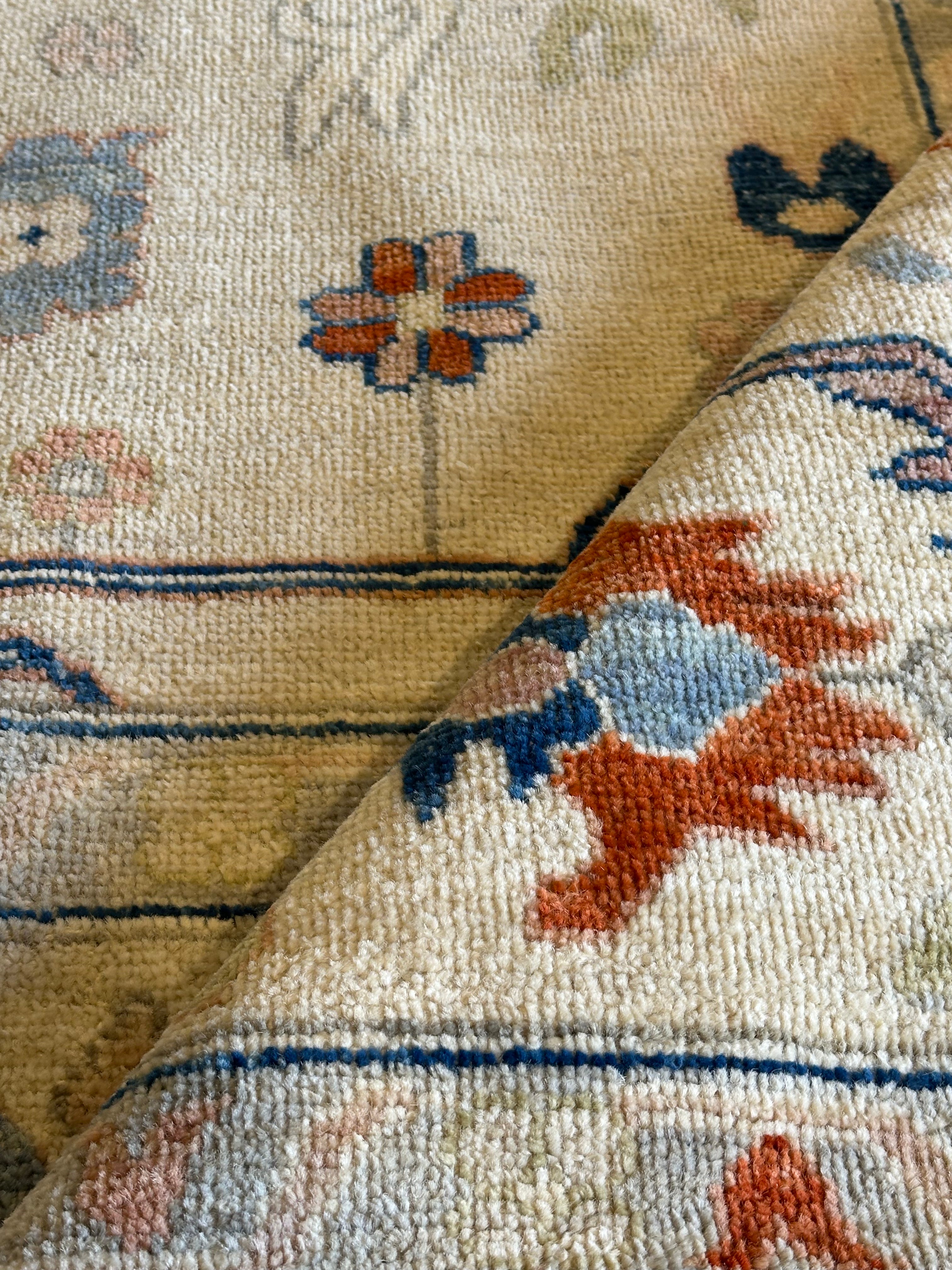 Maya Griffin 9.11x13.9 Afghani Whitewashed Oushak