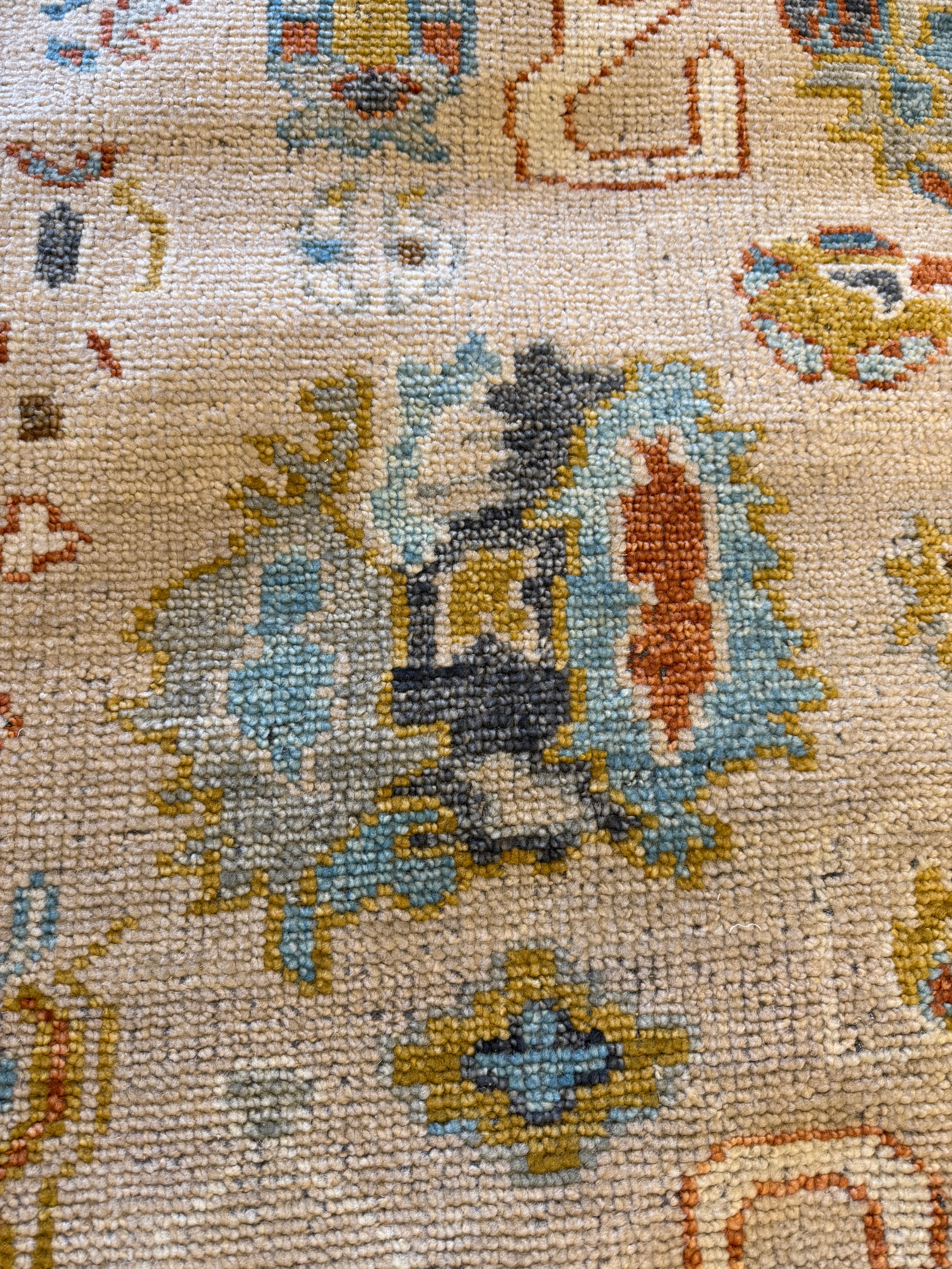 Laura Tesoro 8x10 Beige and Charcoal Hand-Knotted Oushak Rug