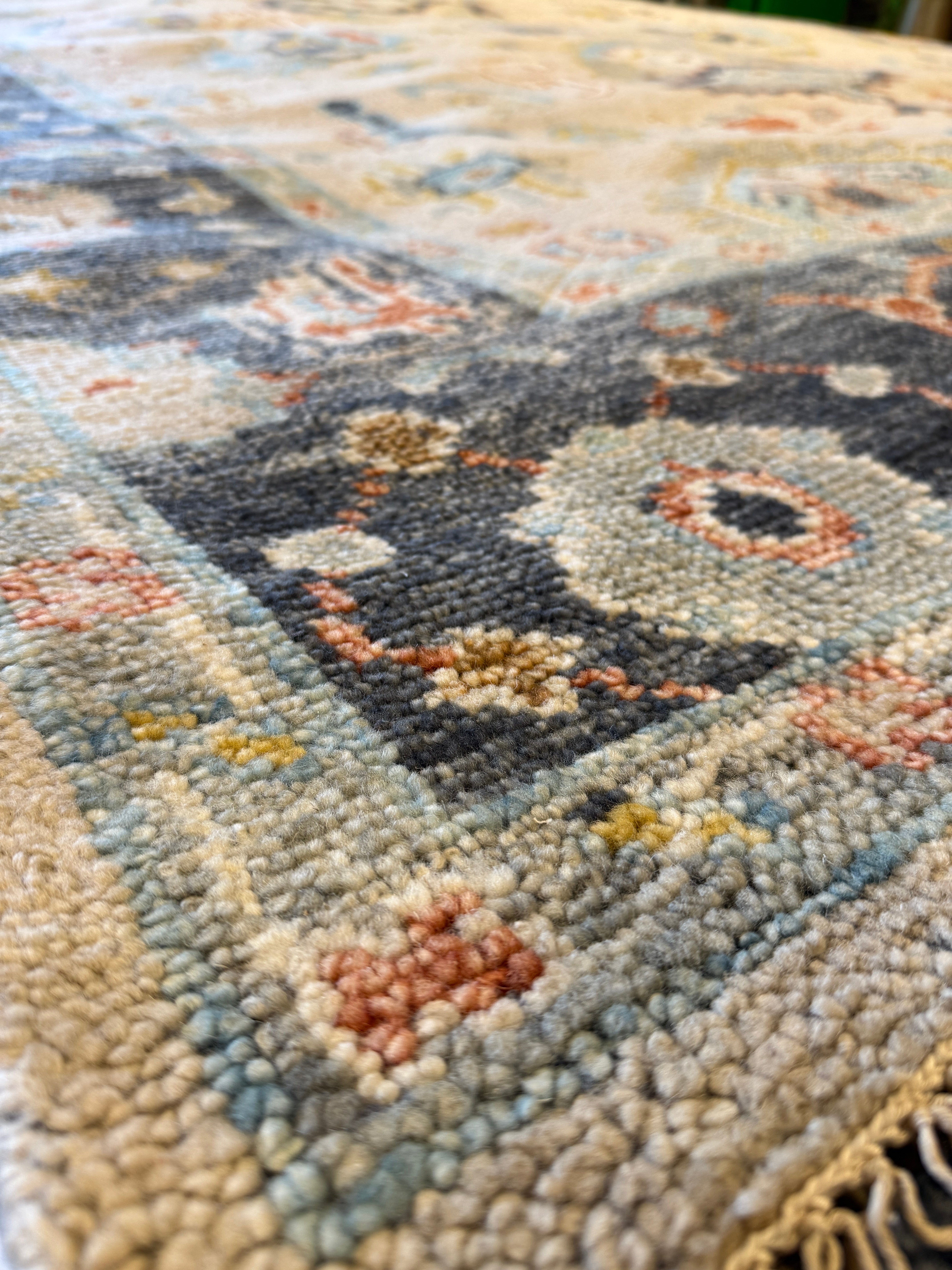 Laura Tesoro 8x10 Beige and Charcoal Hand-Knotted Oushak Rug