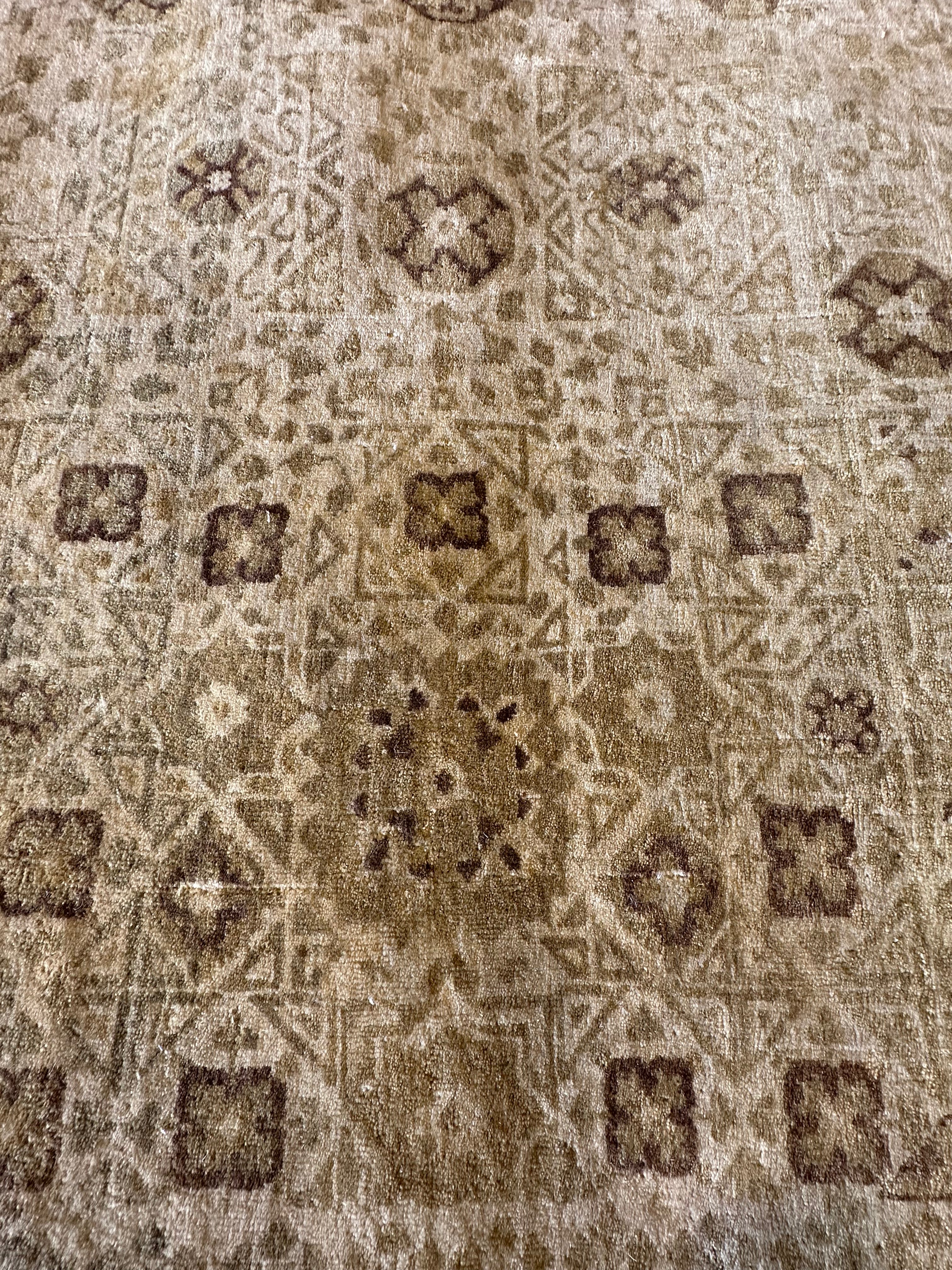 Rachel McHenry 7.9x9.7 Beige Hand-Knotted Mamluk Rug