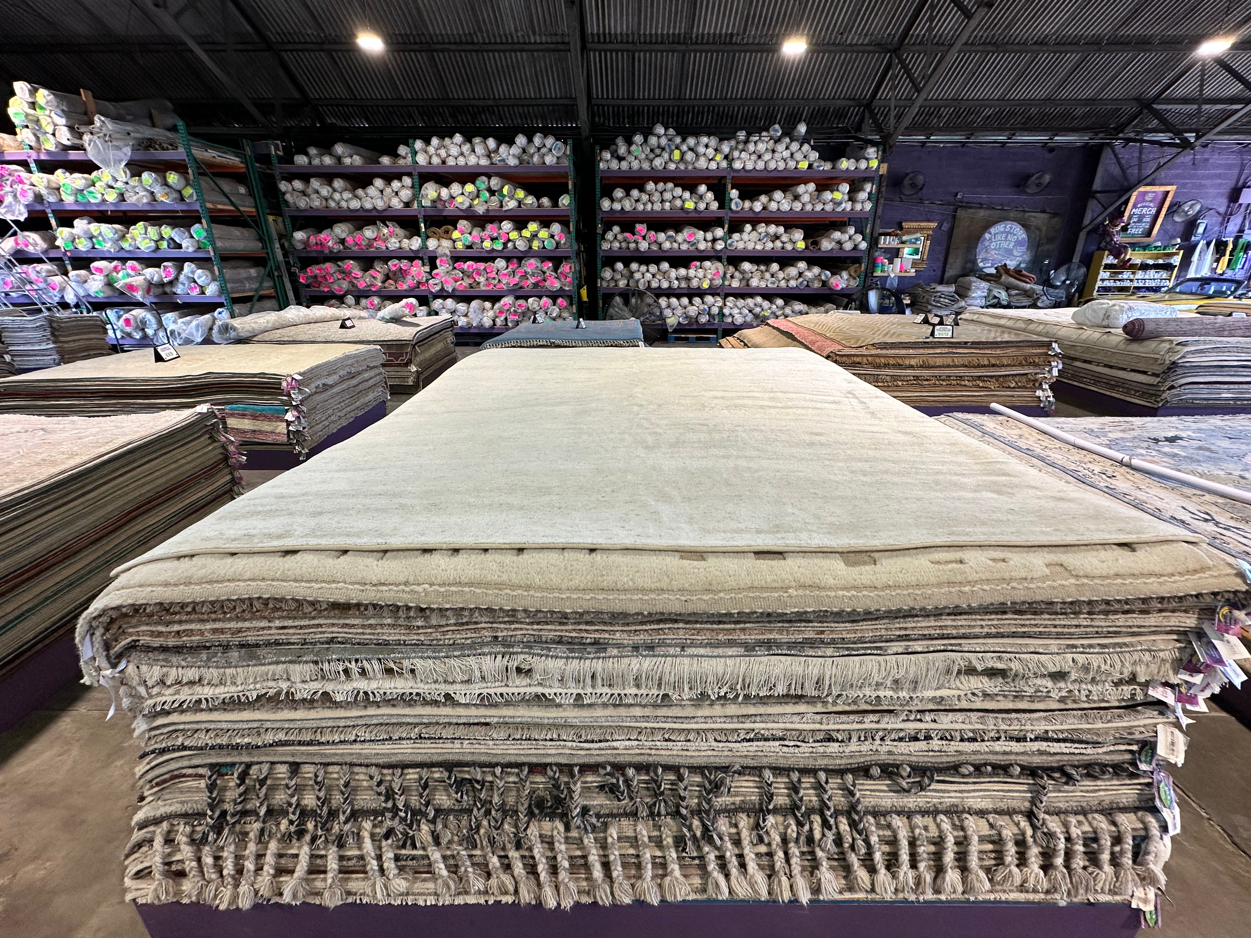 Millian Magnum 9x12 Hand-Knotted Natural Modern