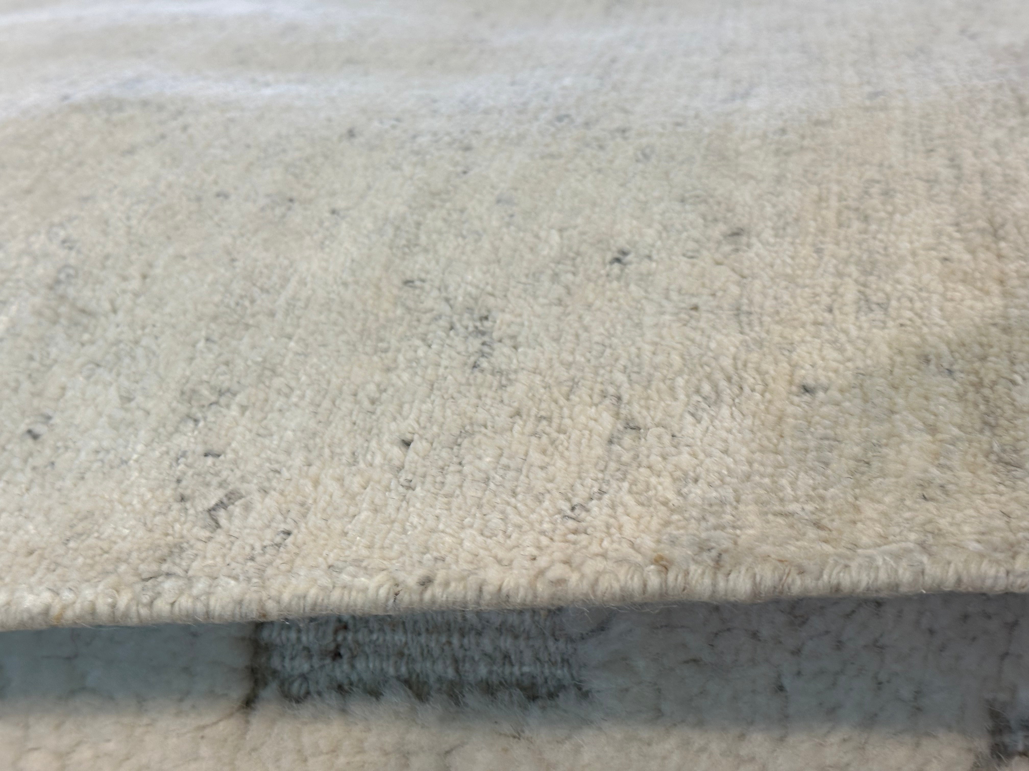 Millian Magnum 9x12 Hand-Knotted Natural Modern