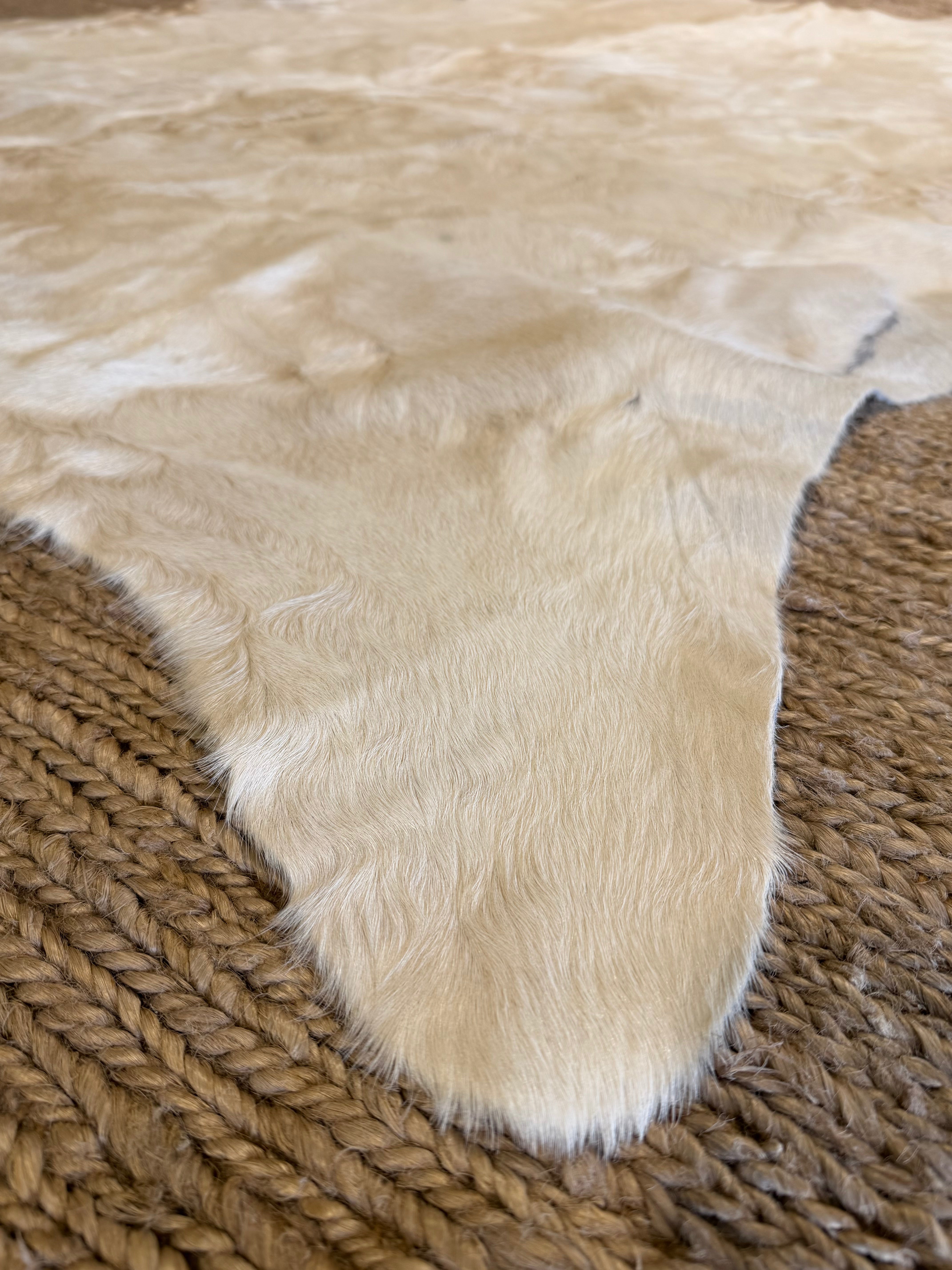 Solid Light Beige Cowhide Rug 5.10x6.10