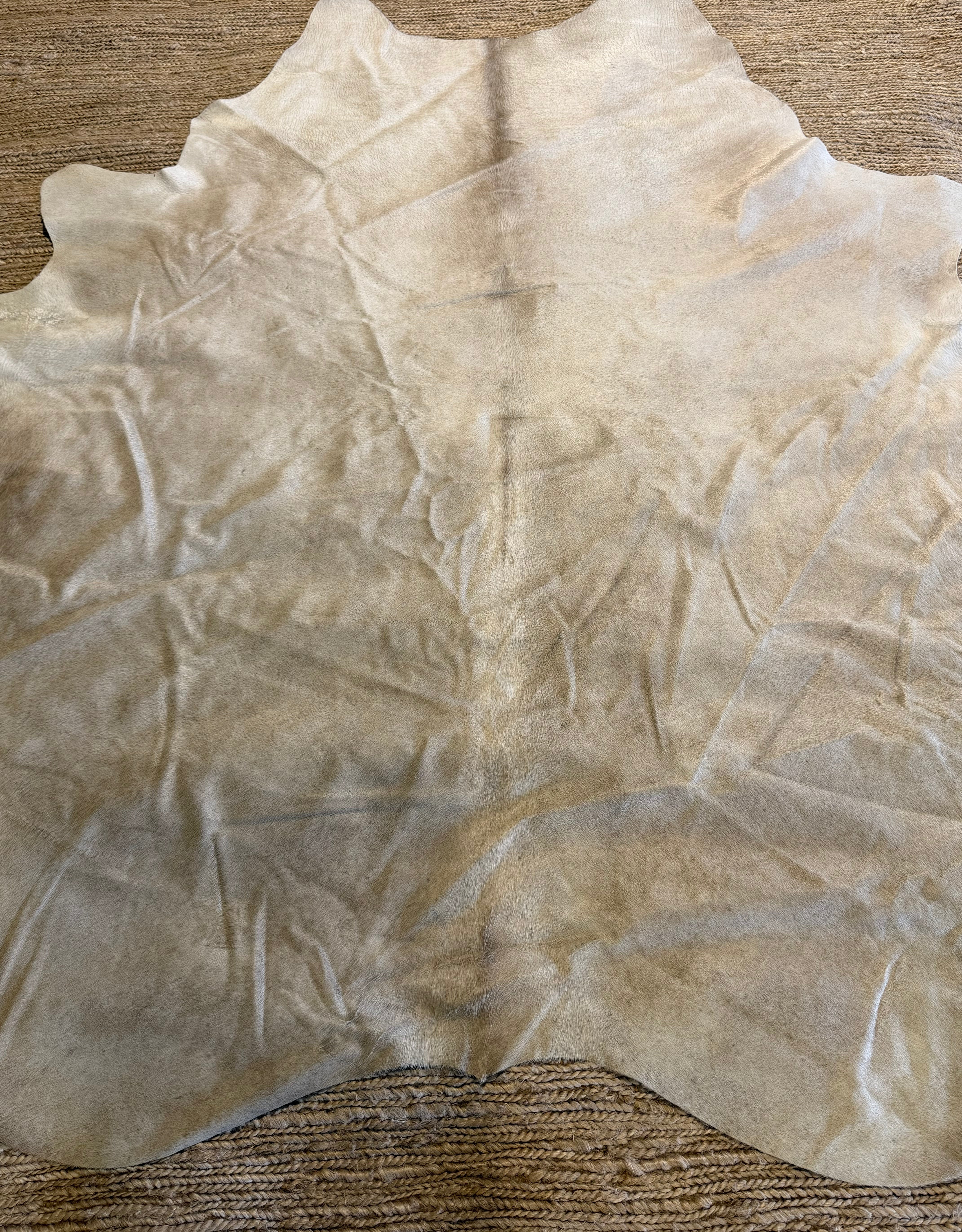 Gris Off White Cowhide Rug 5.6x6.11
