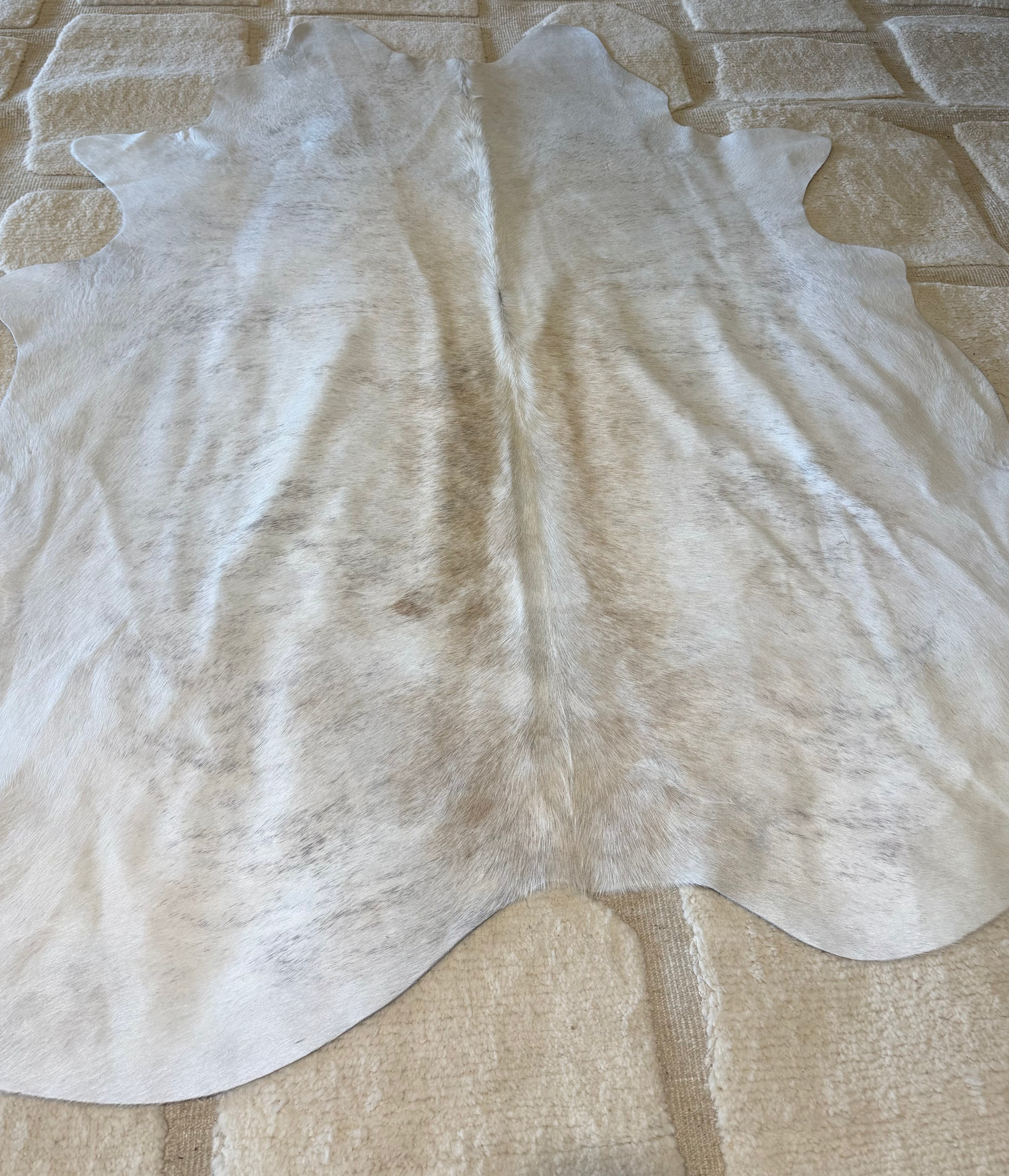 Solid Ivory 5.9x6.5 Cowhide Rug