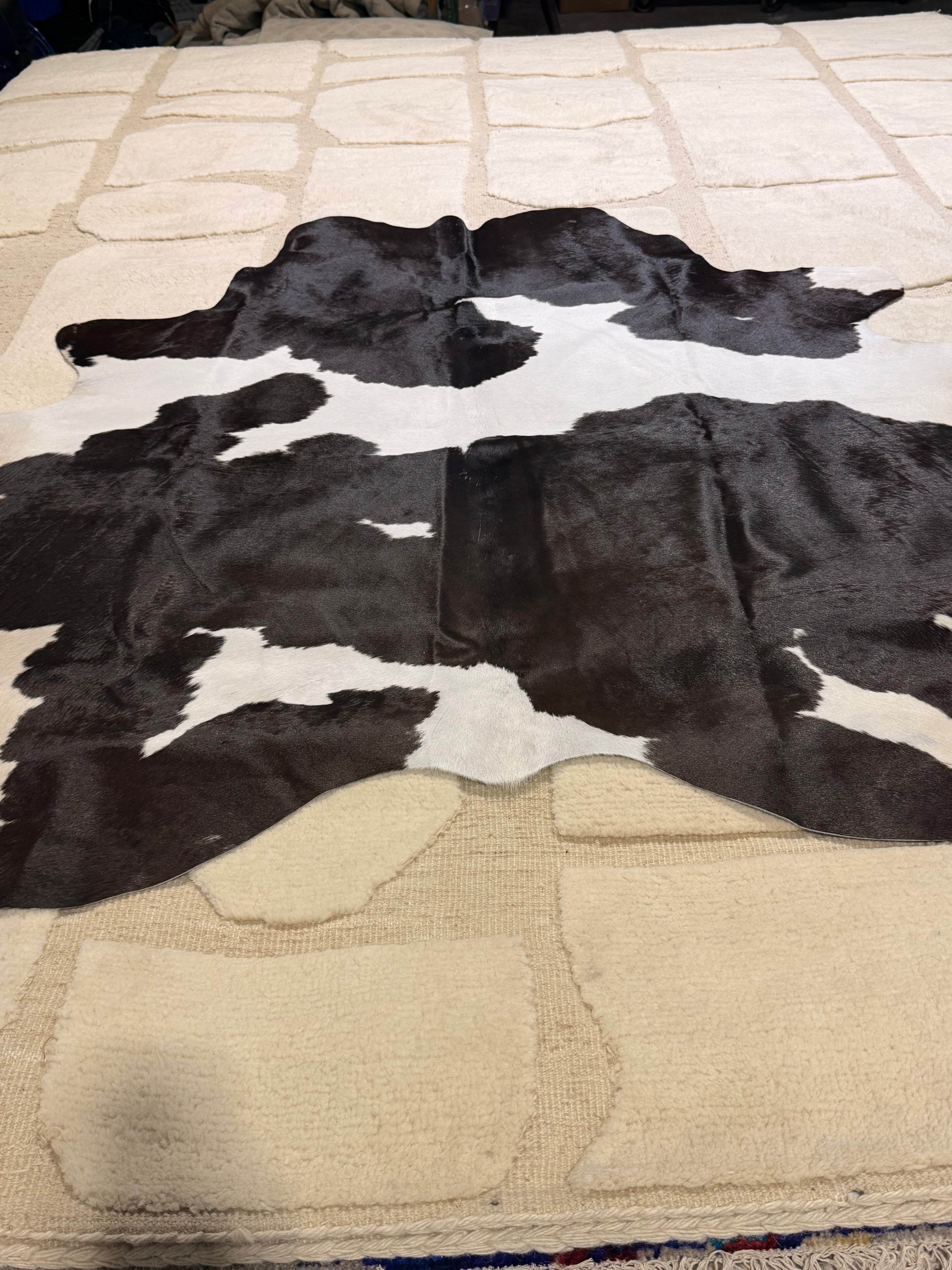 Black and White Cowhide Rug 5.8x6.6