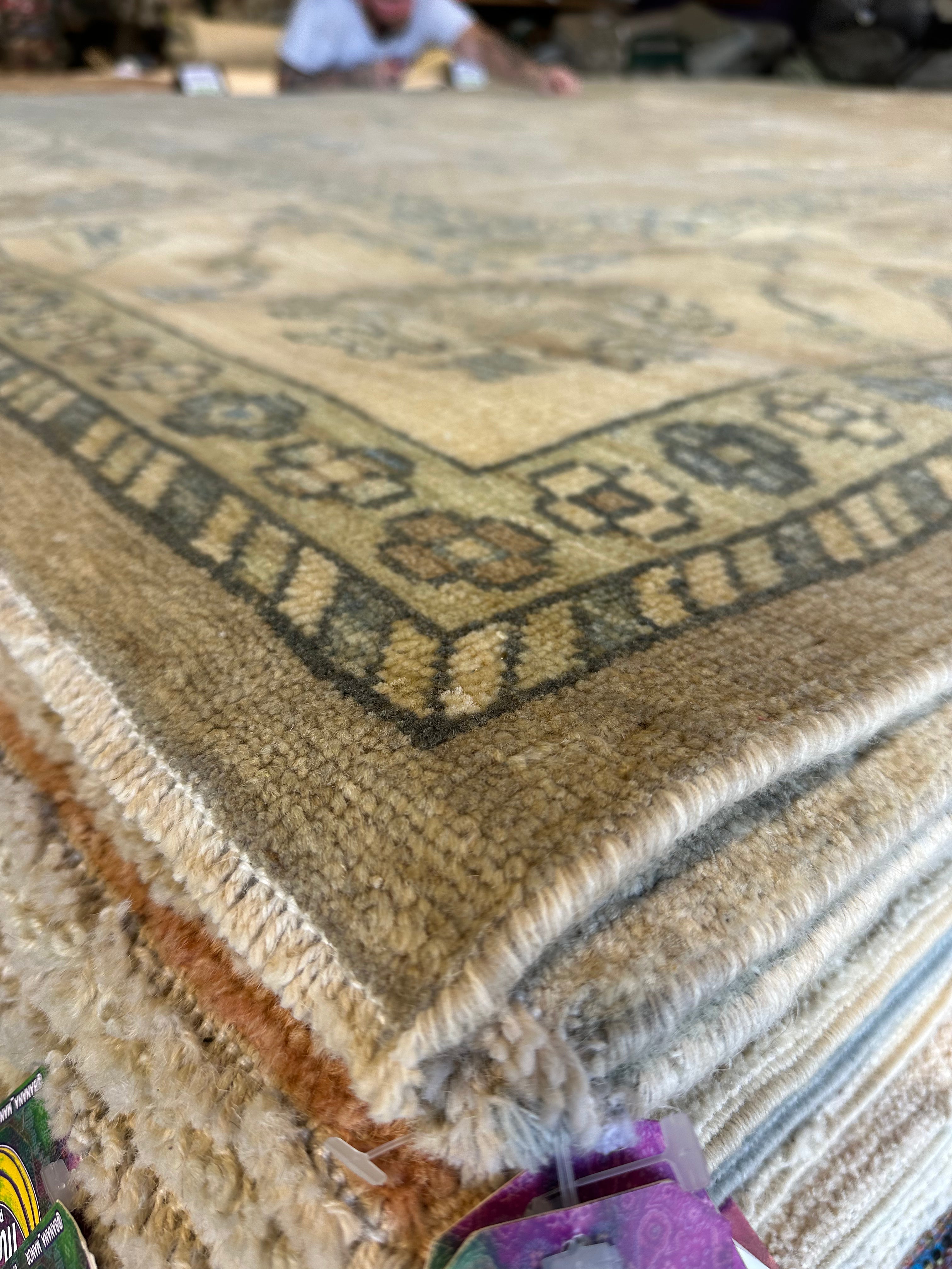 Ember Ambrose 10.4x14 Whitewash Afghani Oushak Rug