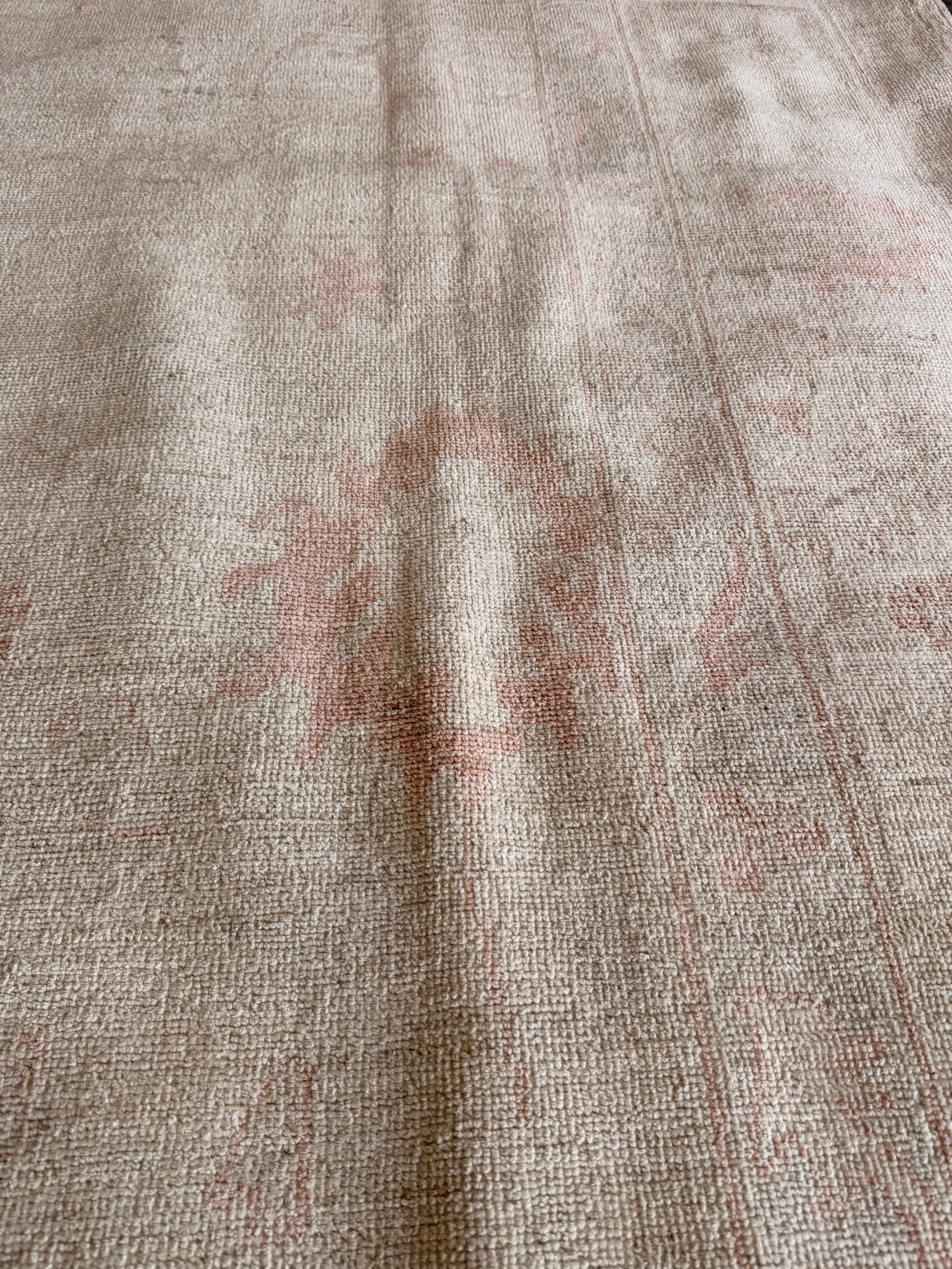 Roxie 9.4x11.10 Pink Afghani Whitewashed Oushak