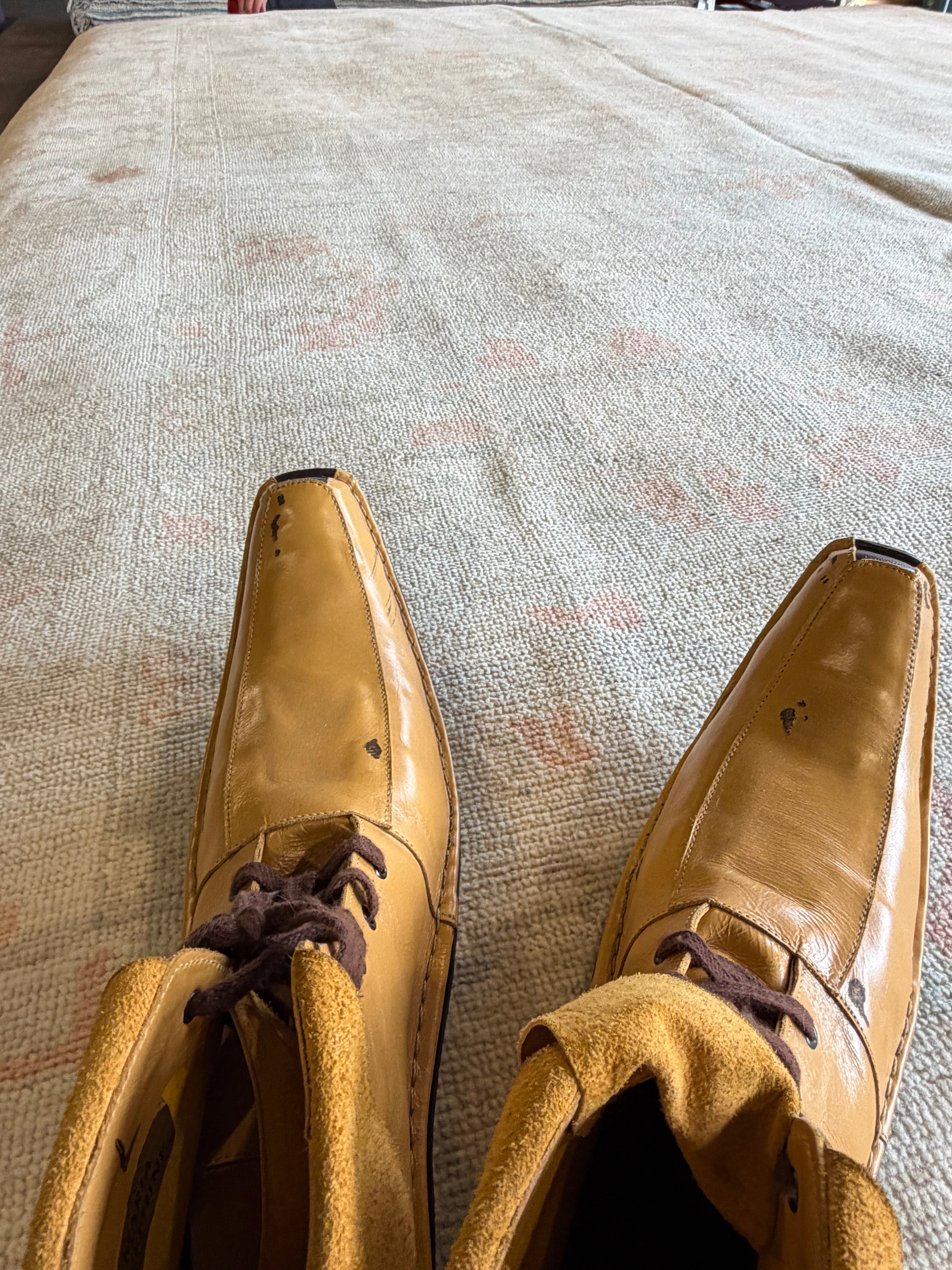 Mel Whitney 9.2x11.8 Ivory and Pink Afghani Whitewashed Oushak