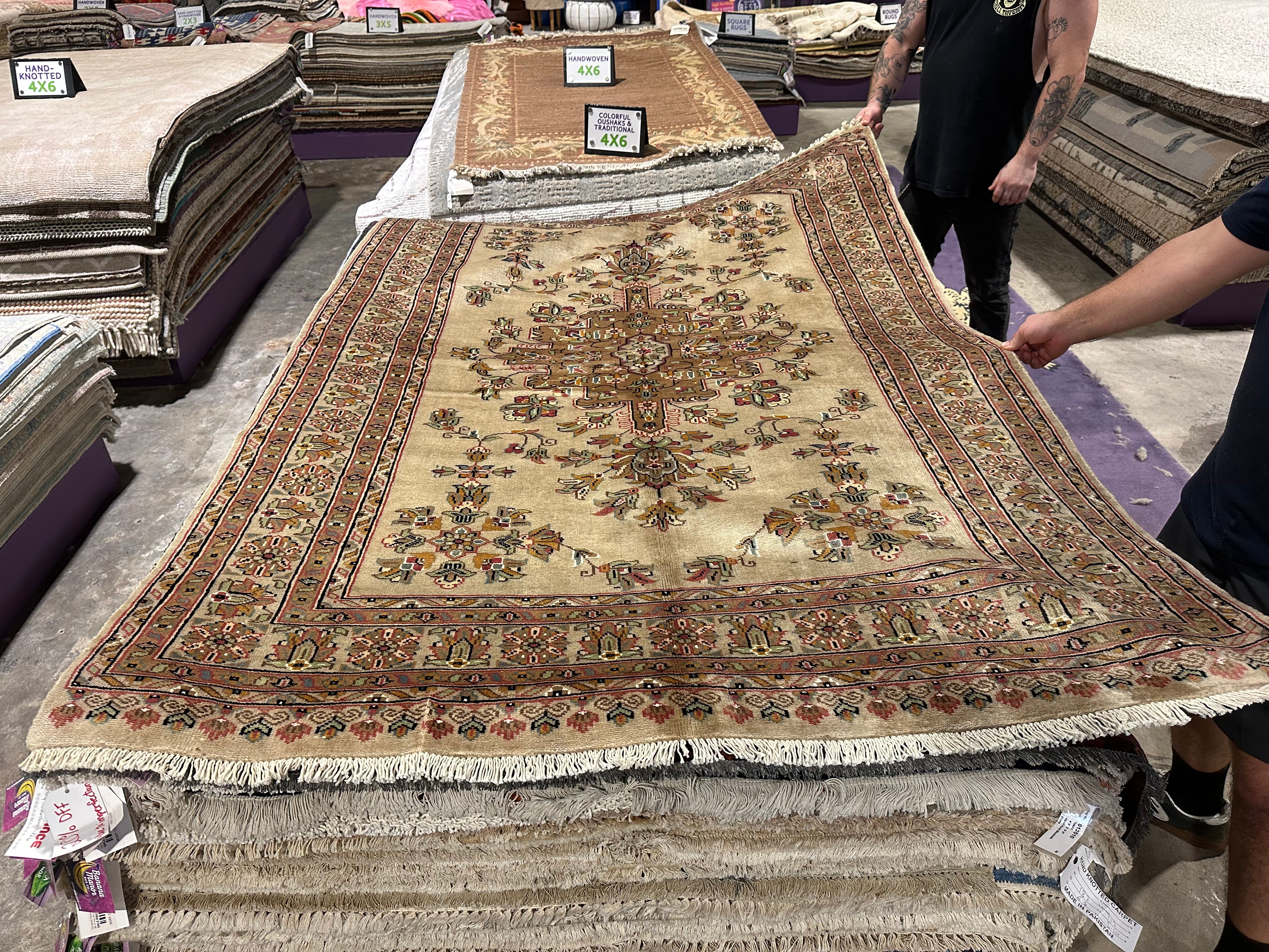Maggie Foyer 4.6x6.8 Cream Afghani Fine Jaldar Rug