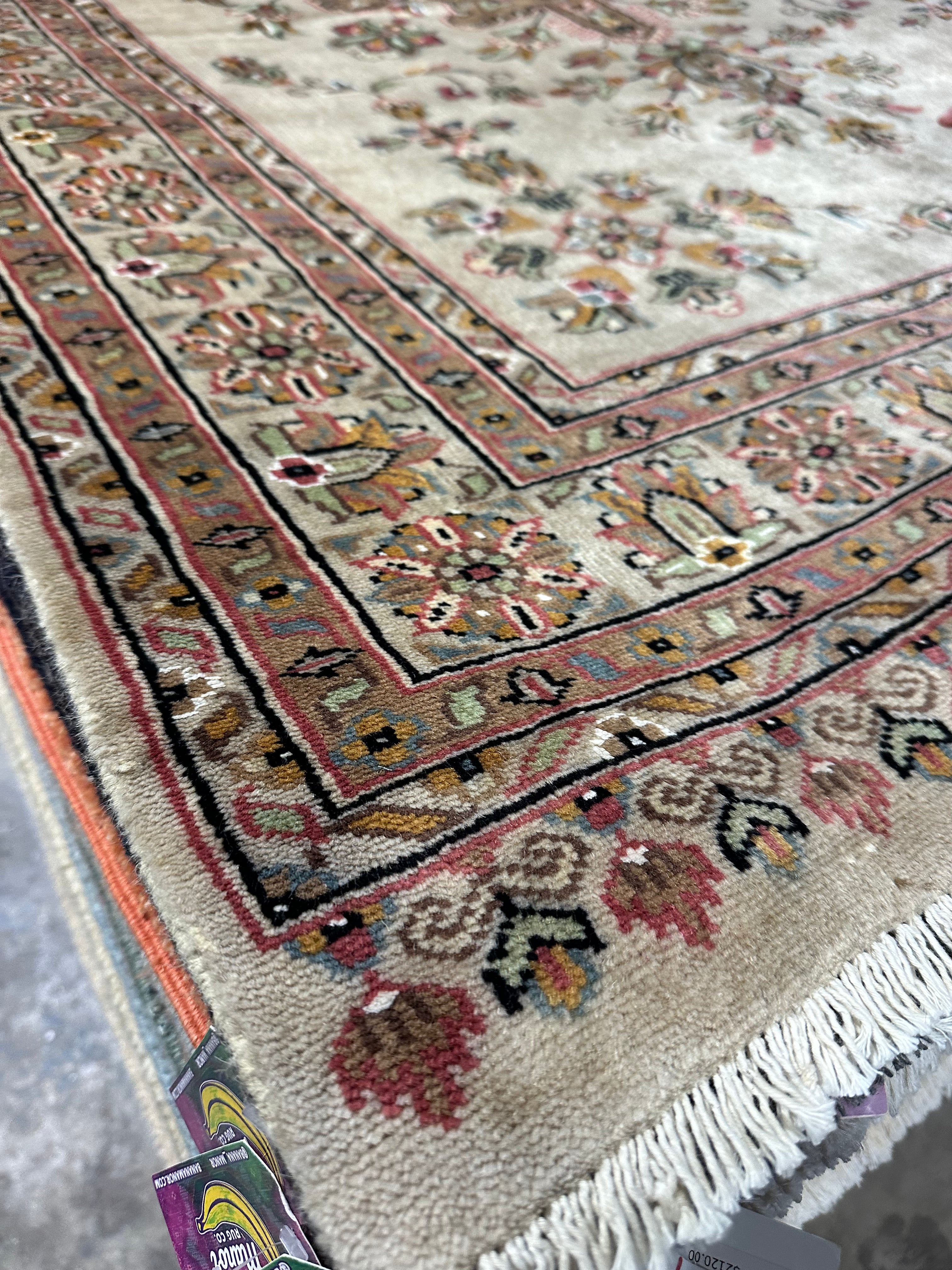 Maggie Foyer 4.6x6.8 Cream Afghani Fine Jaldar Rug