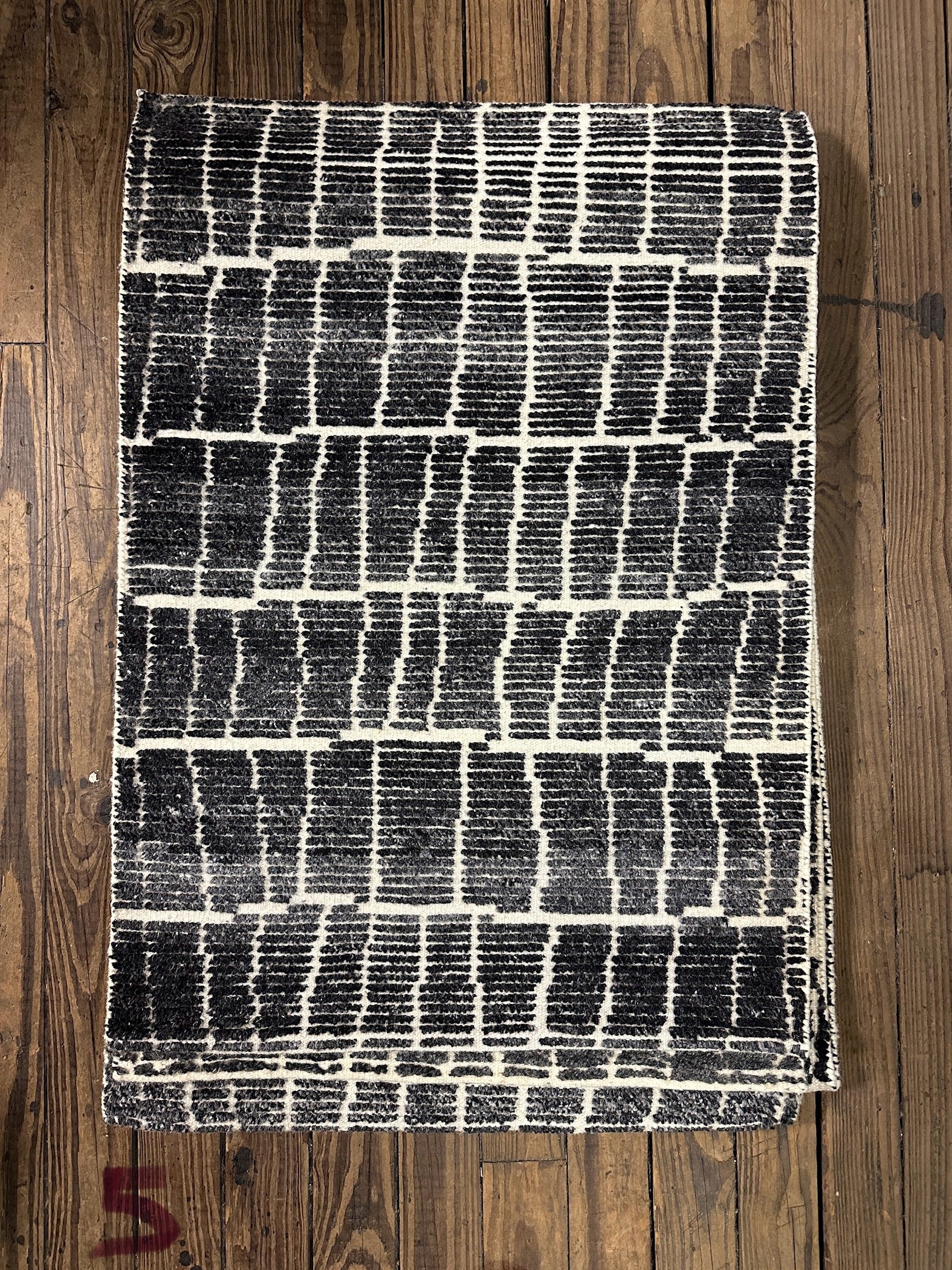 Dominique McElligott 2x3 Hand-Knotted High Low Abstract Rugs (Assorted Styles - Blacks)