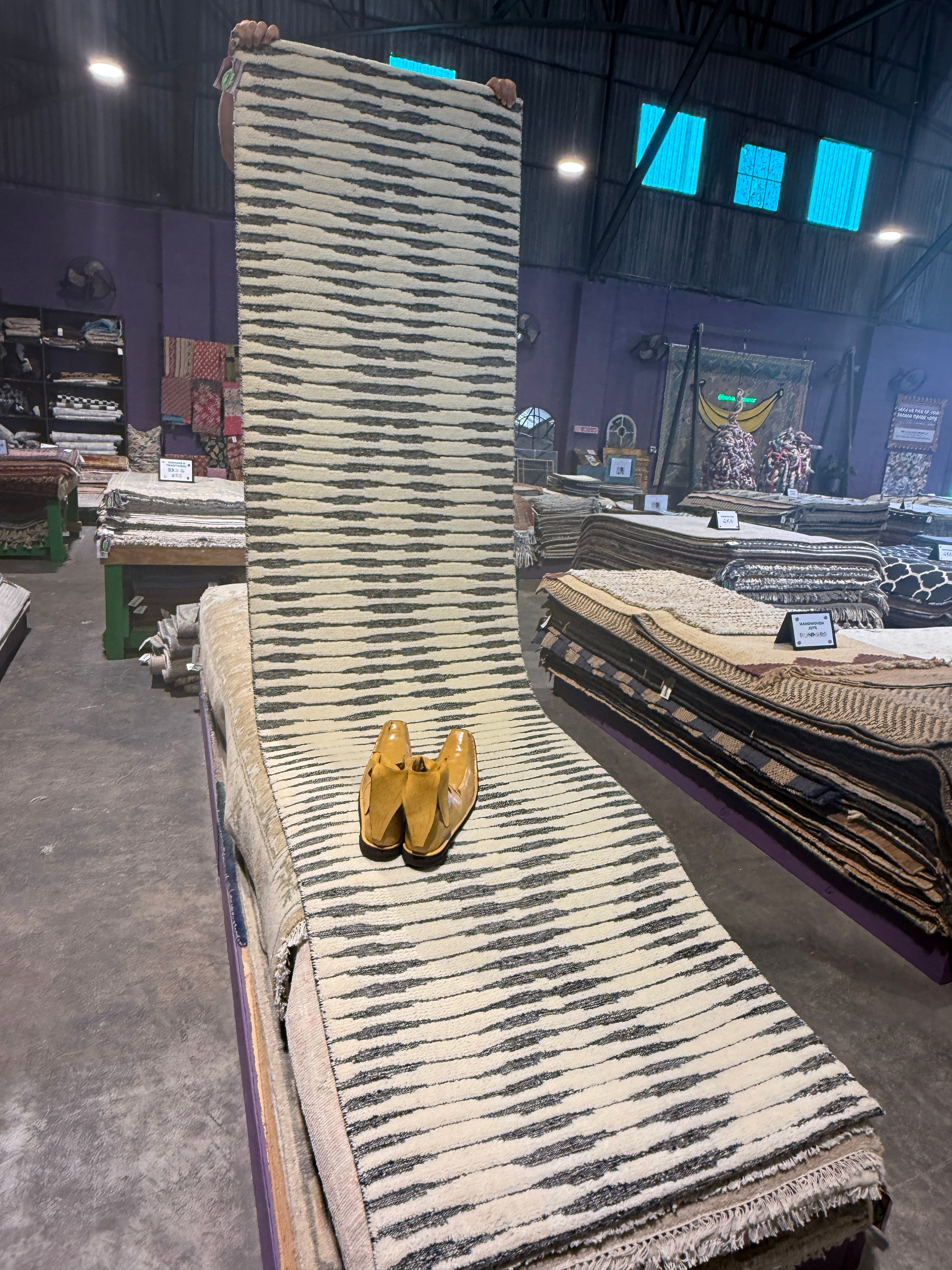 Lee 2.9x10 Hand-Knotted Ivory & Grey Cut Pile Runner Rug