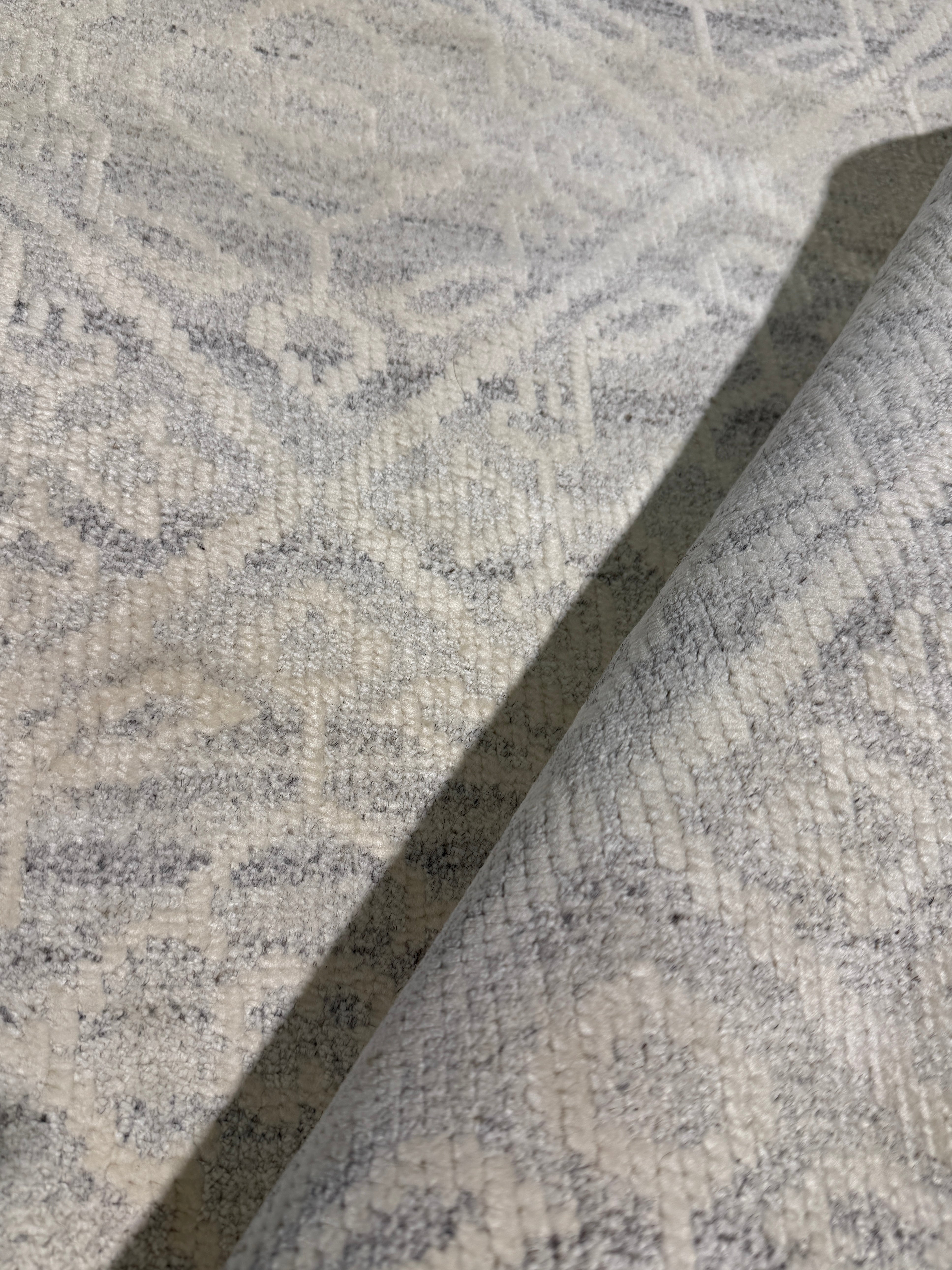 Cheryl Van Duyne 2.9x8.9 Silver and  Grey Hand-Knotted Runner Rug