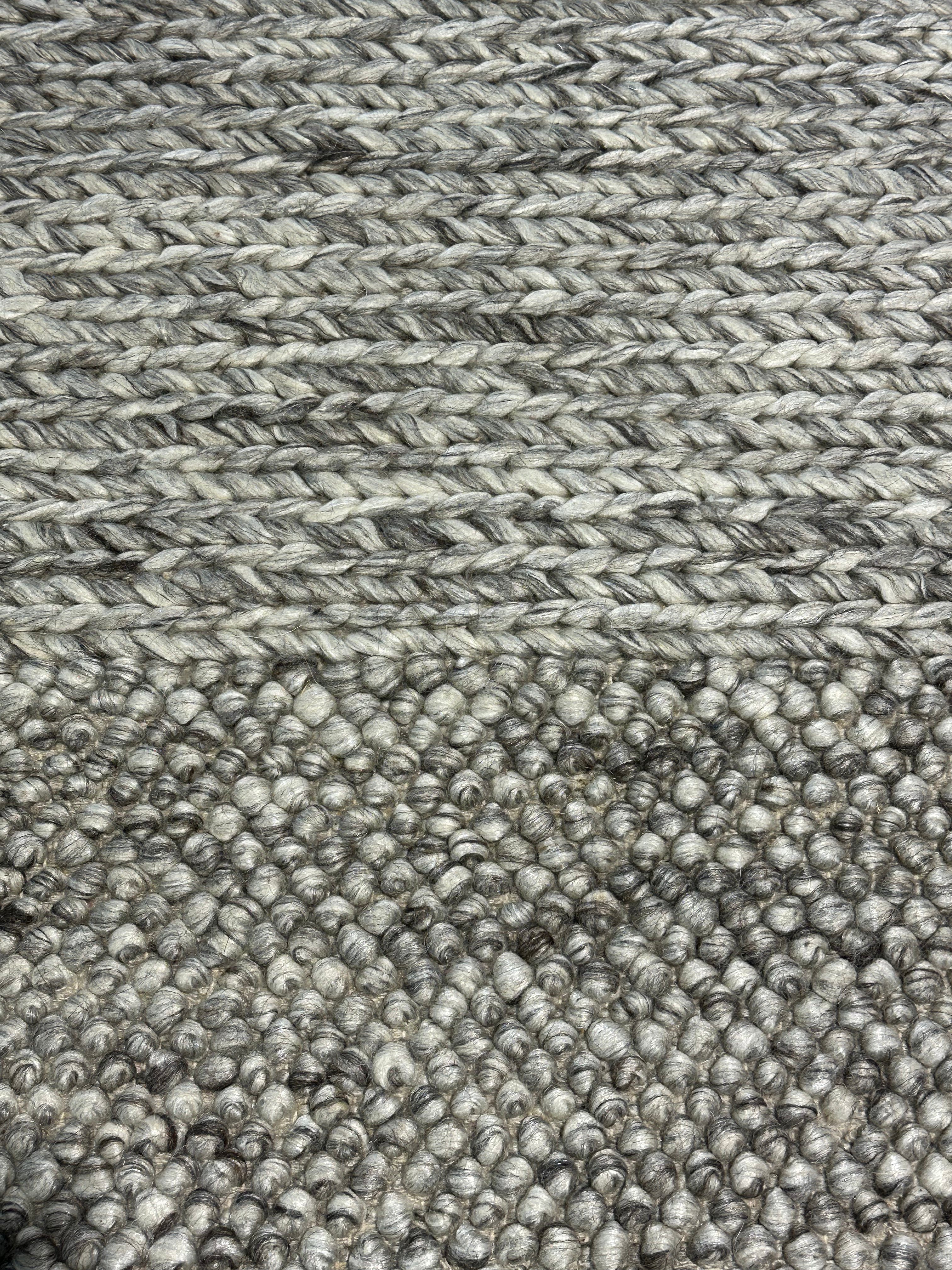 Kendall Roy 6.6x9.3 Handwoven Wool Durrie Natural/Grey Grass