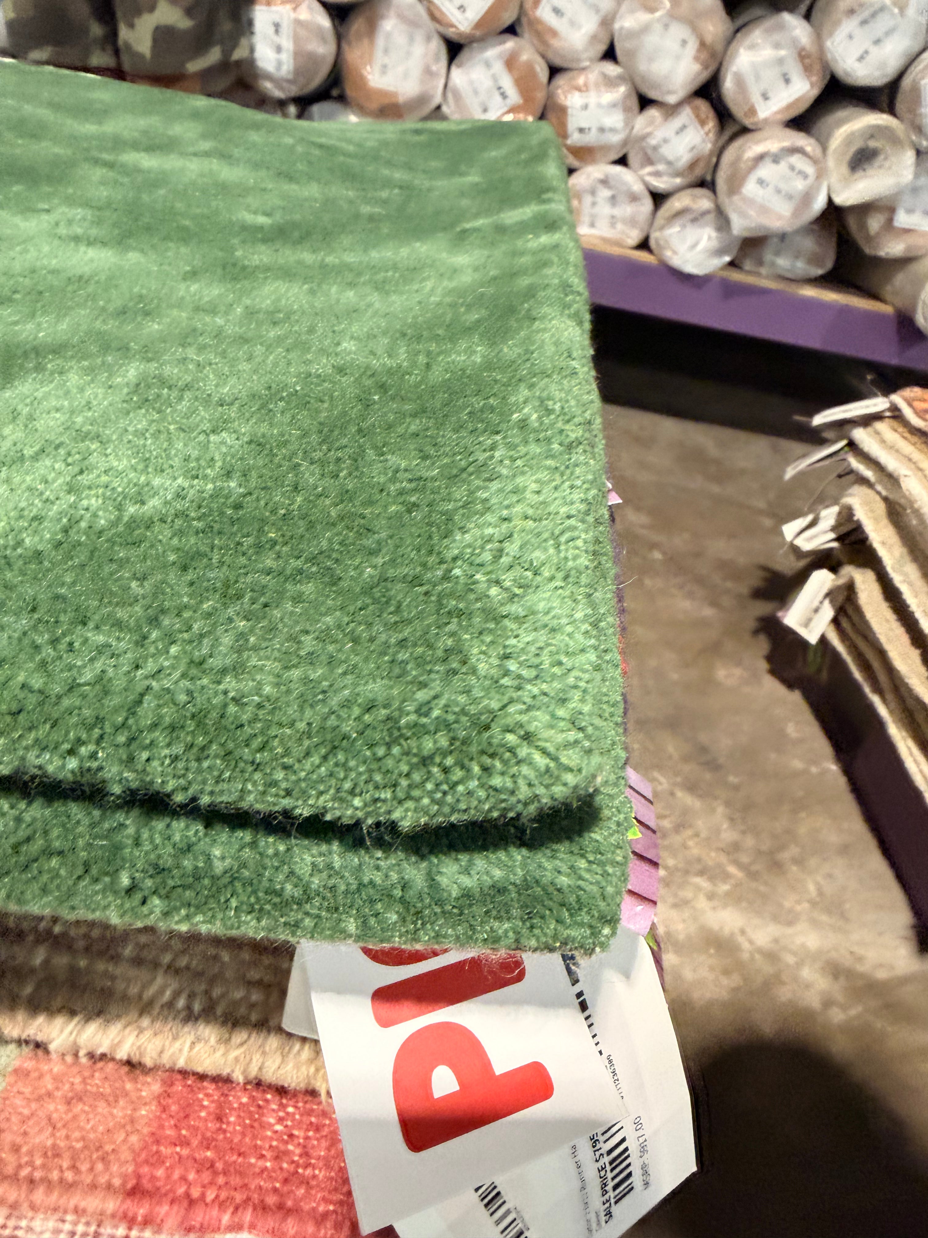 Stalking Leopard Hand-Tufted Runner Rug