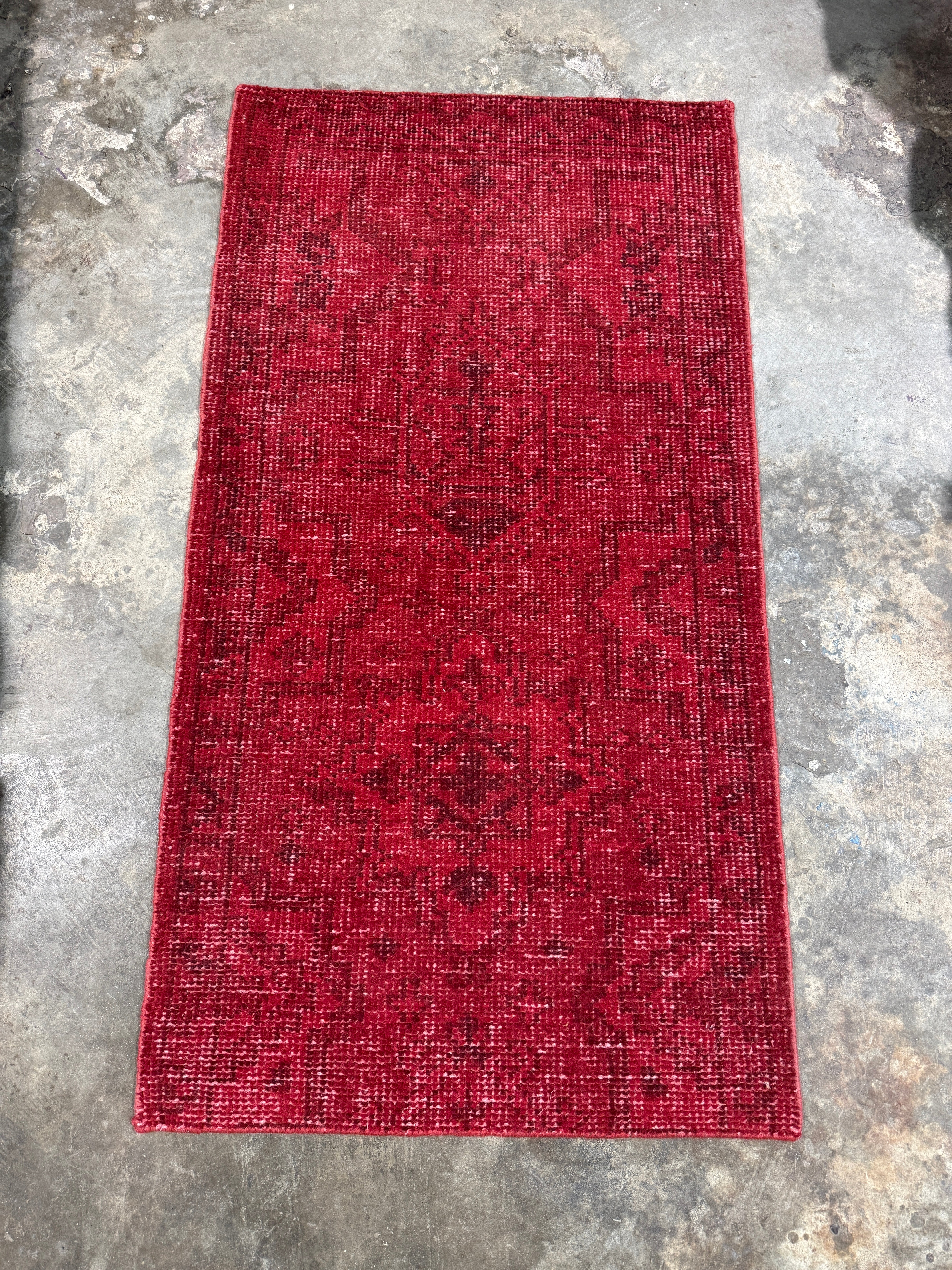 Alexis Strum 2.6x5 Red Hand-Knotted Oushak Rug