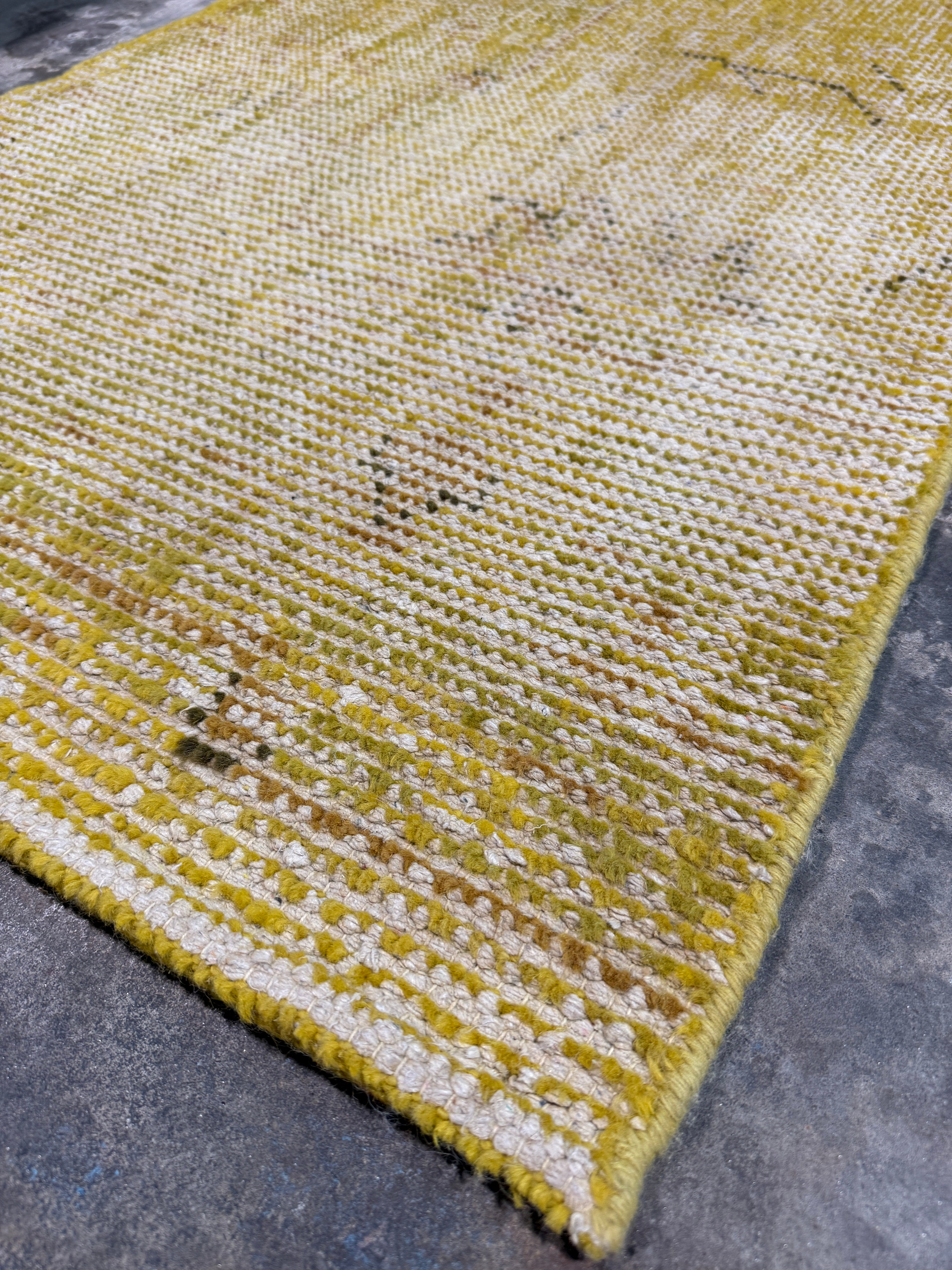 Ashley Strum 2.3x4.6 Hand-Knotted Rug