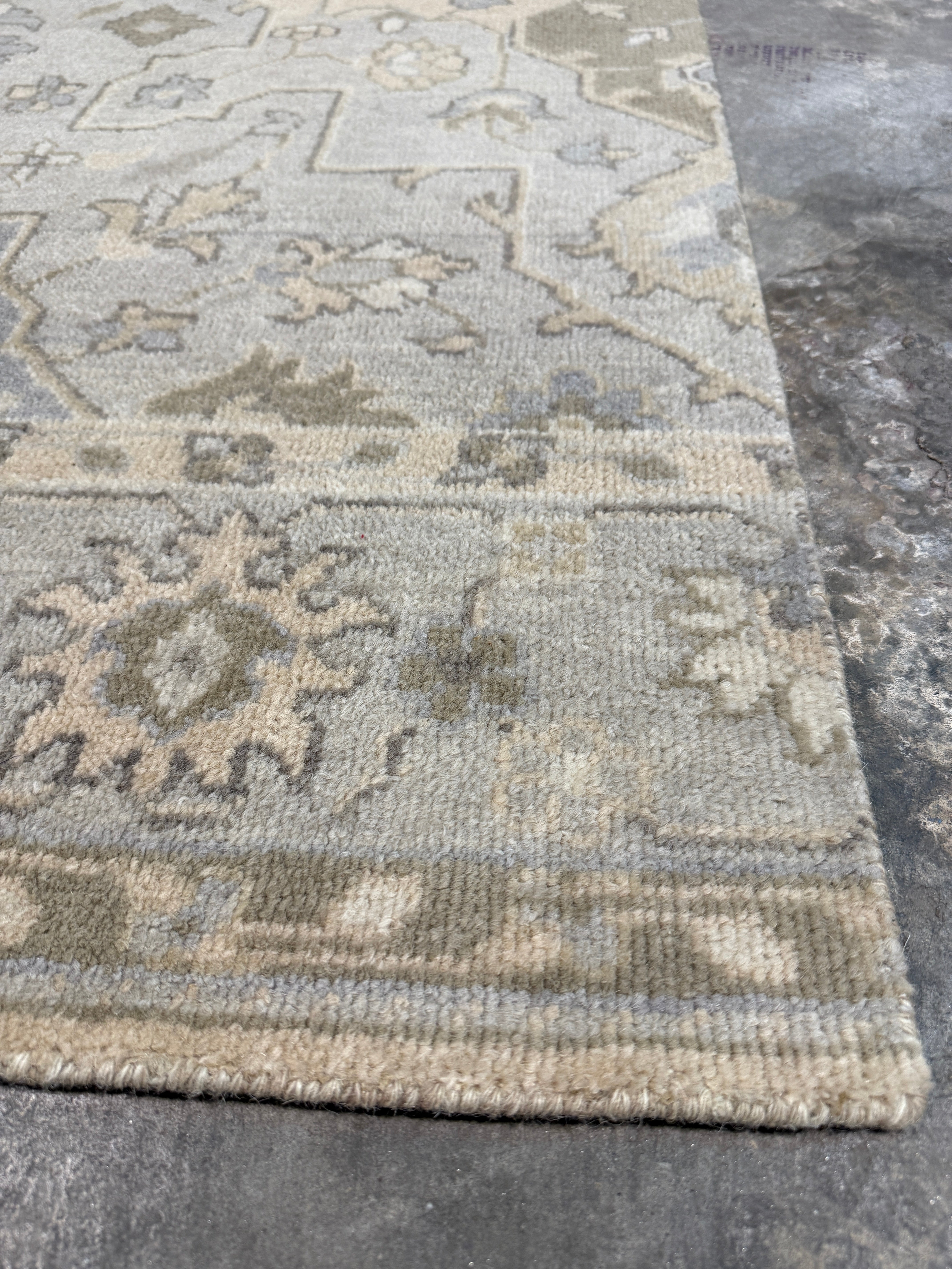 Kelly Strum 2.3x4.6 Grey Hand-Knotted Oushak Rug