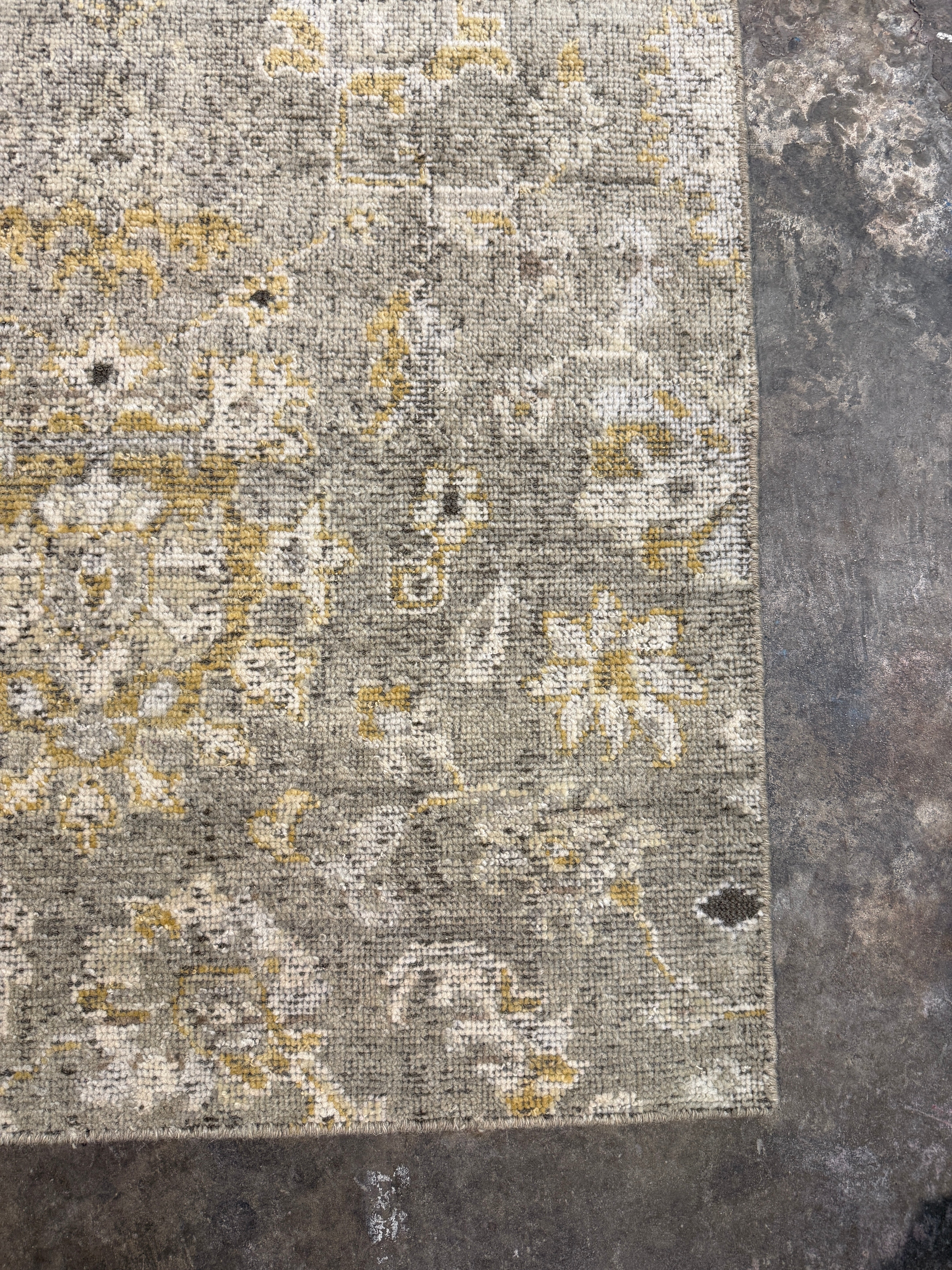 Linda Clark 2.6x4 Grey Hand-Knotted Oushak Rug
