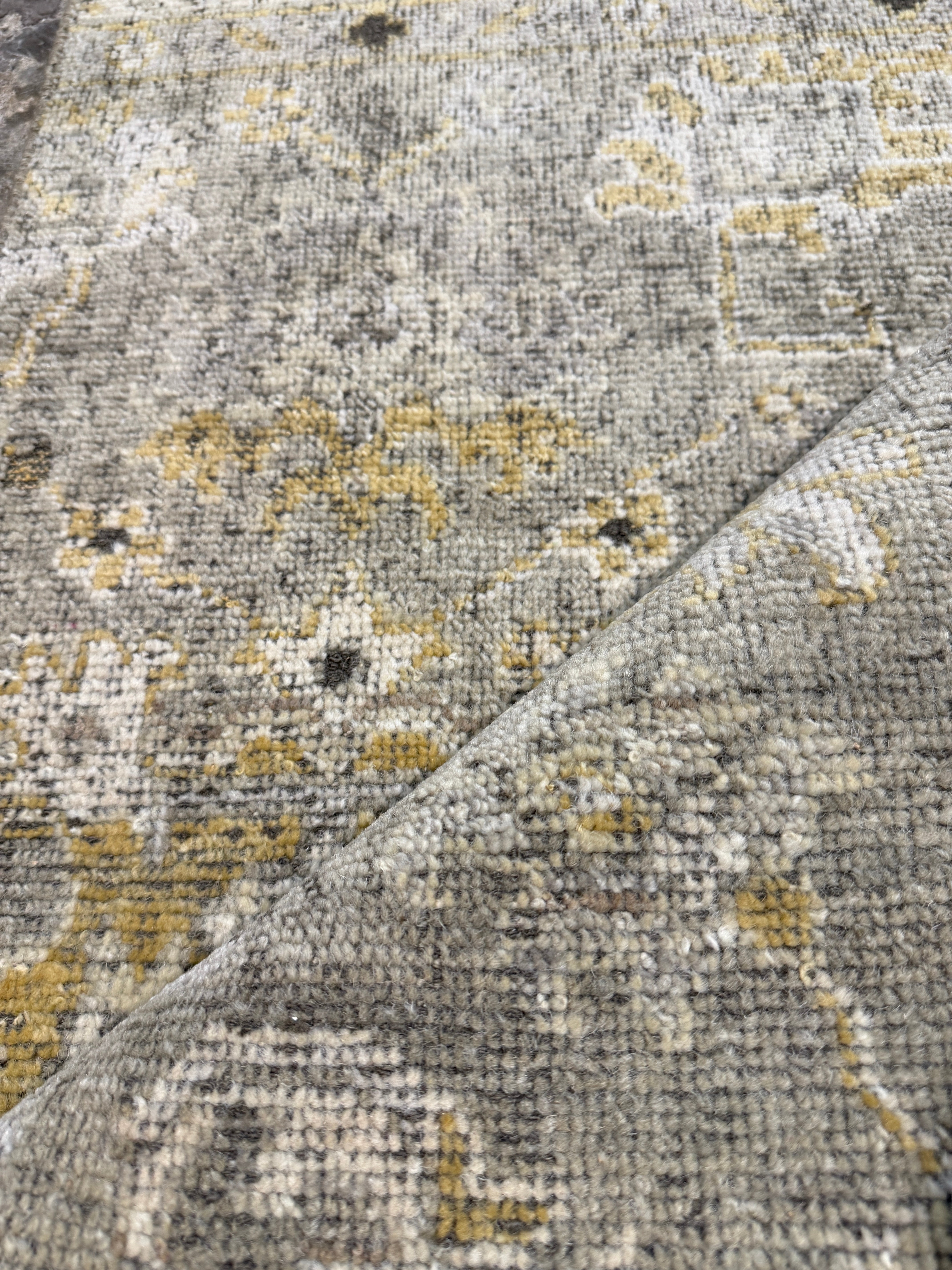 Linda Clark 2.6x4 Grey Hand-Knotted Oushak Rug