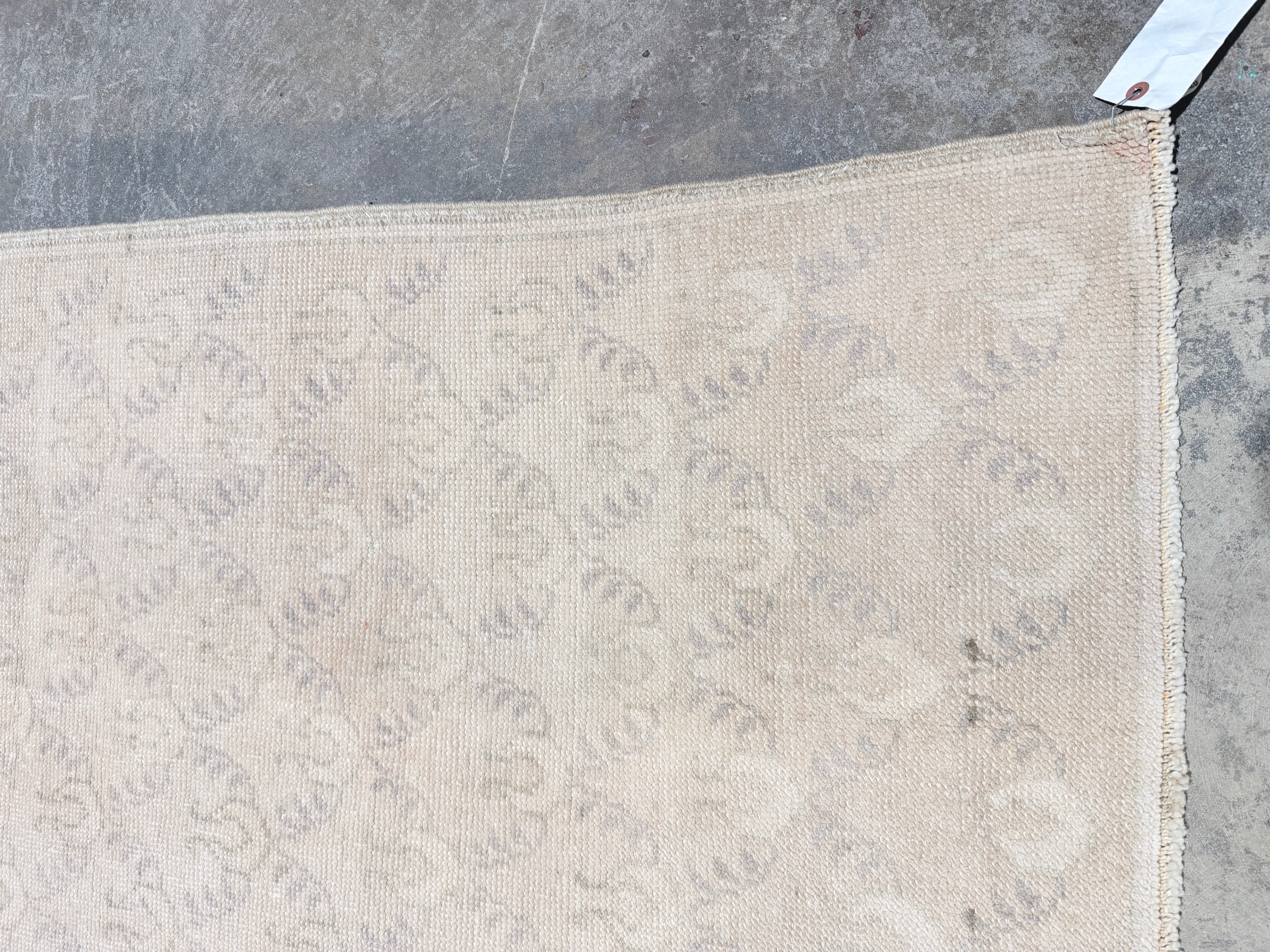 Rebecca Thomas 2.9x6.2 Turkish Cream Rug