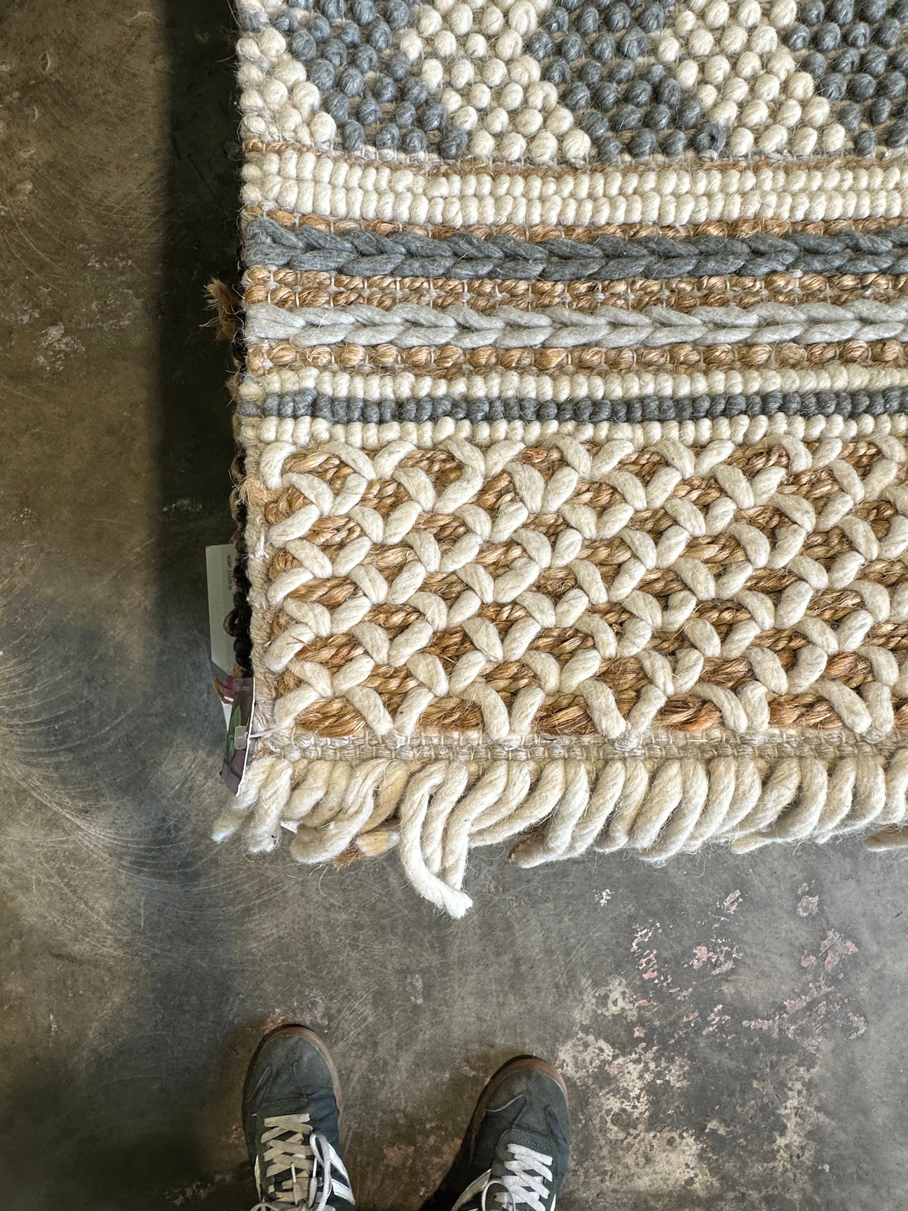 Republique Handwoven Jute and Wool Natural Rug (Multiple Sizes)