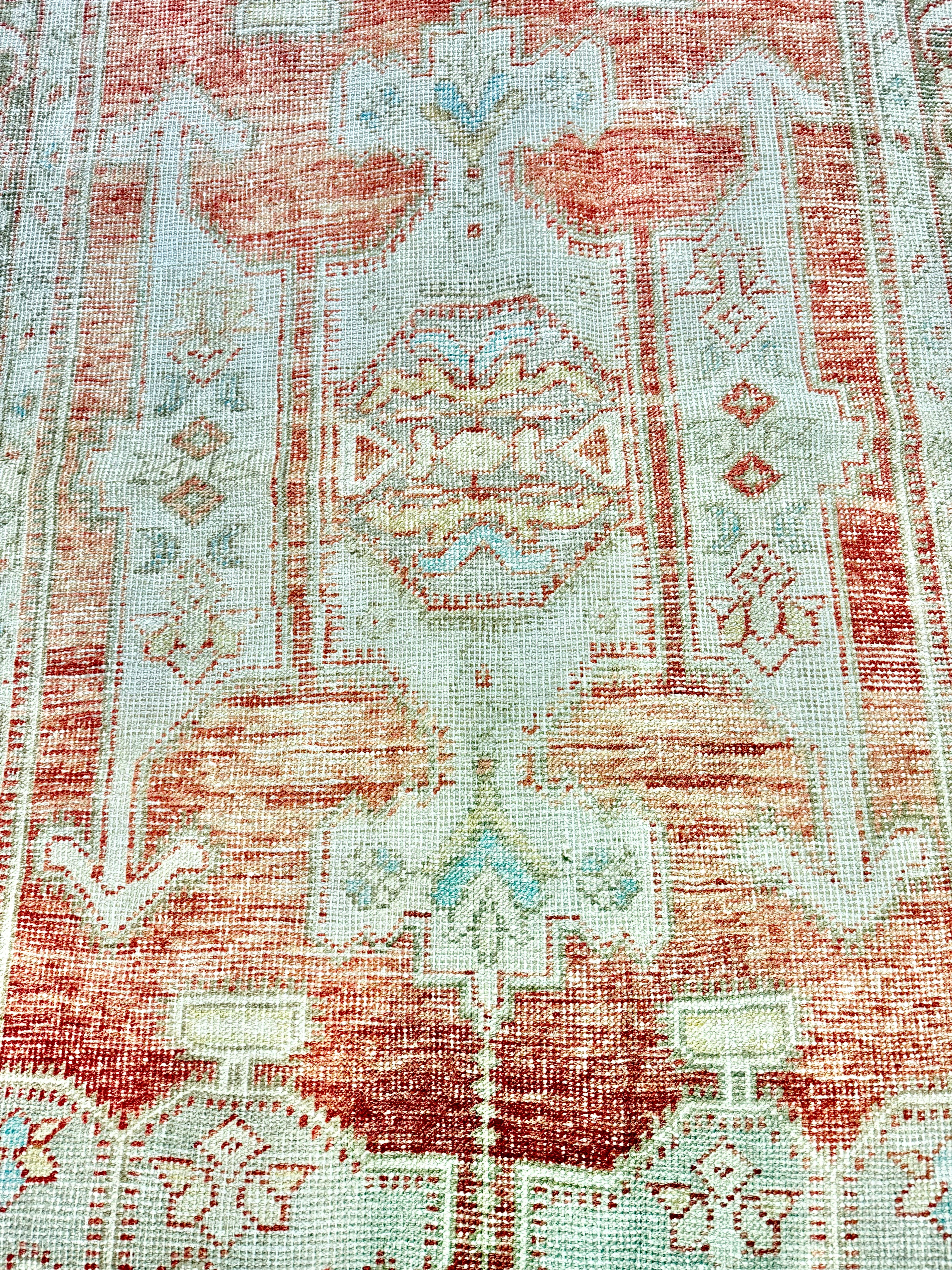 Stacy Austin 4.10x8 Turkish Ivory and Red Rug