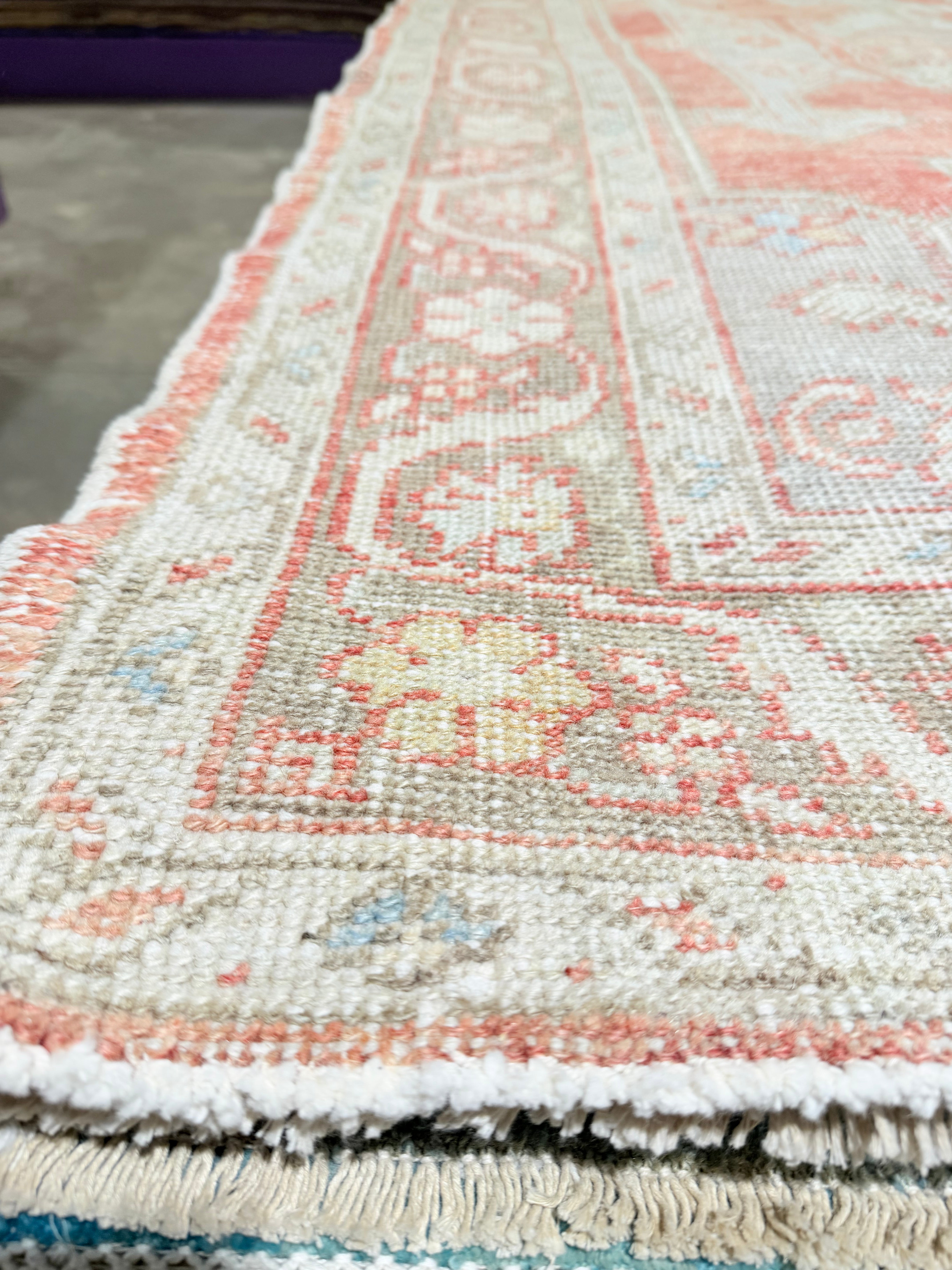 Stacy Austin 4.10x8 Turkish Ivory and Red Rug