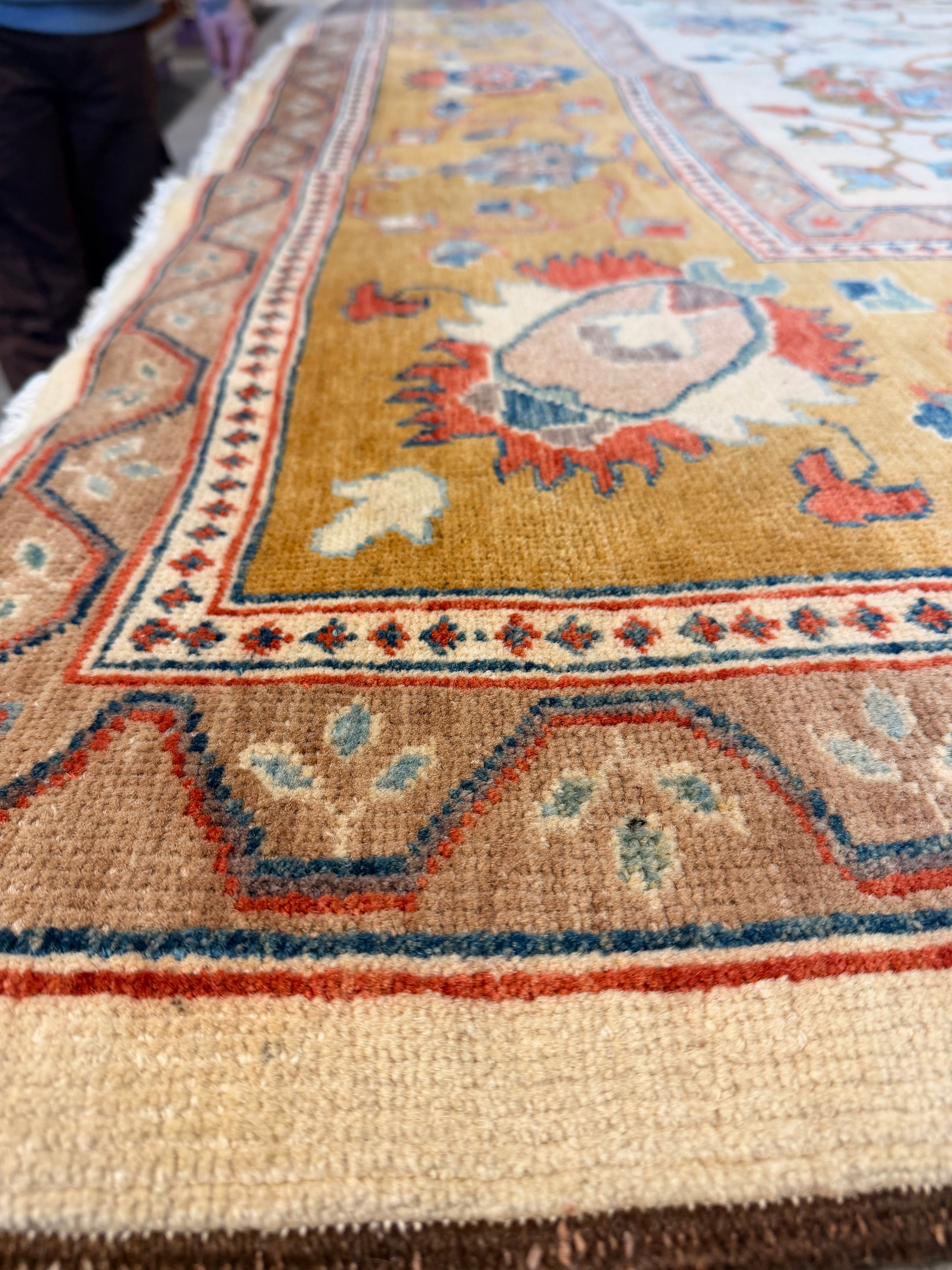 Suzie 9.6x13.1 Afghani Aryana Ivory Rug