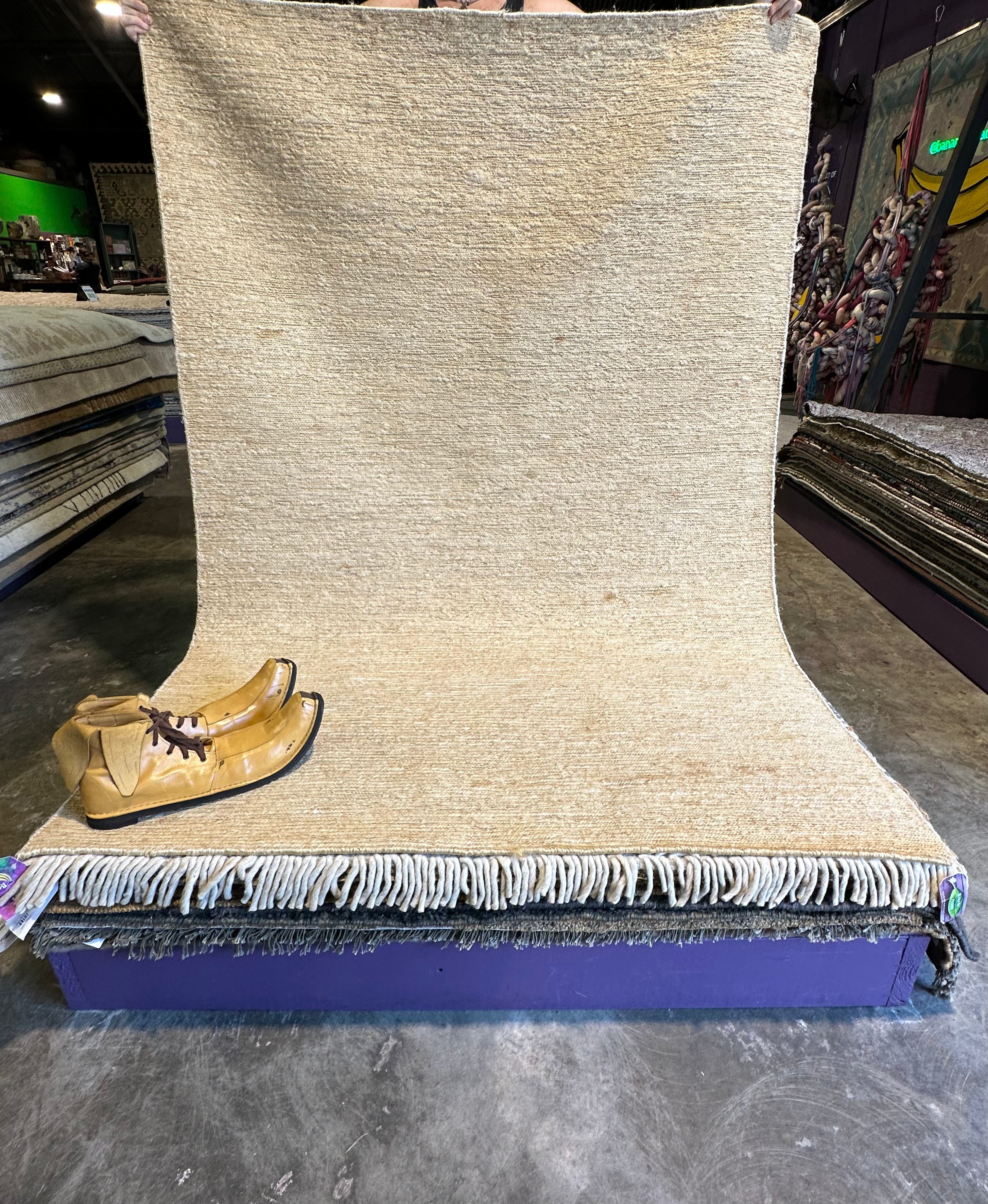 Nadia Comaneci 5X7 Creme Rug
